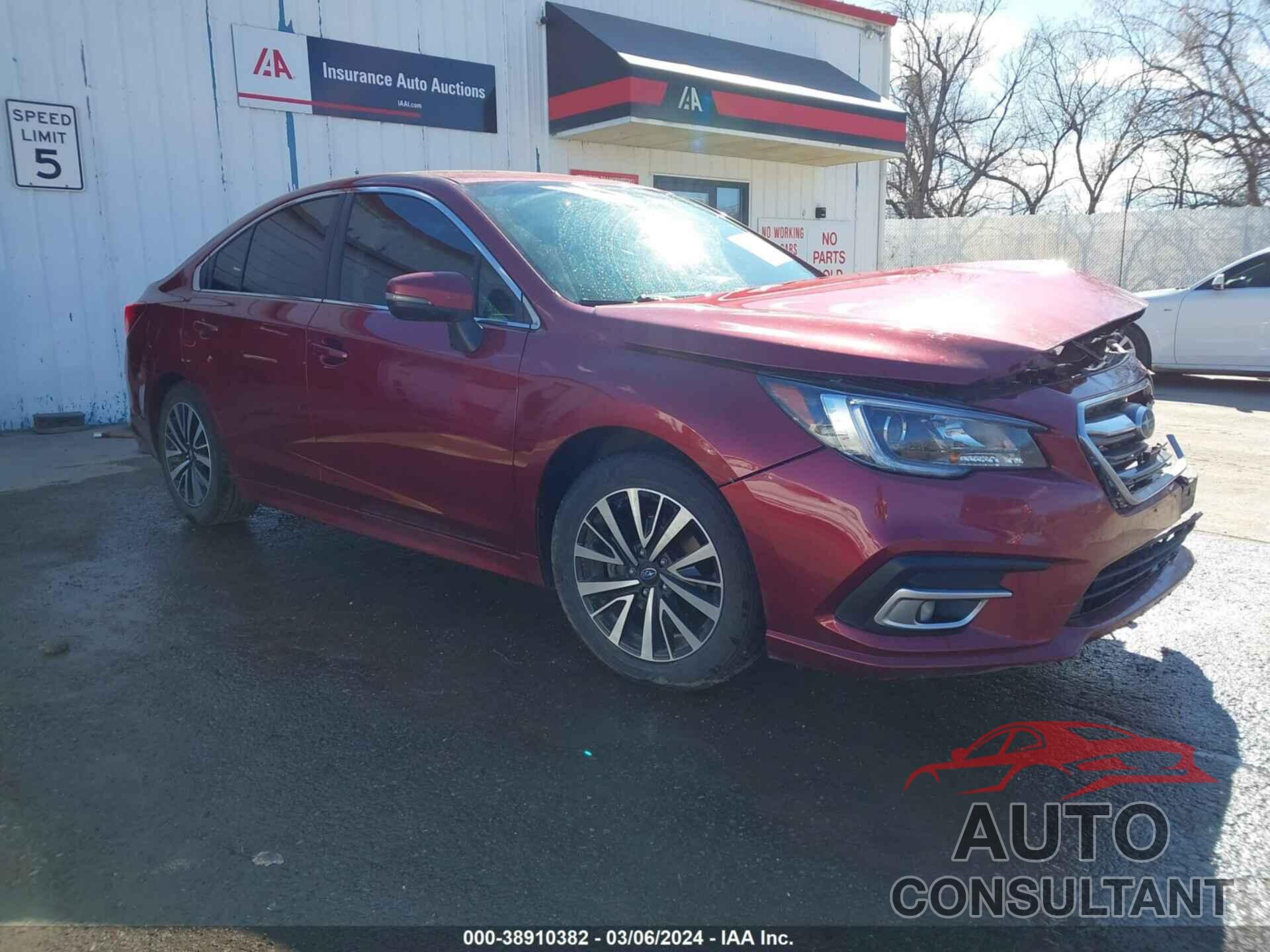 SUBARU LEGACY 2018 - 4S3BNAF6XJ3019005