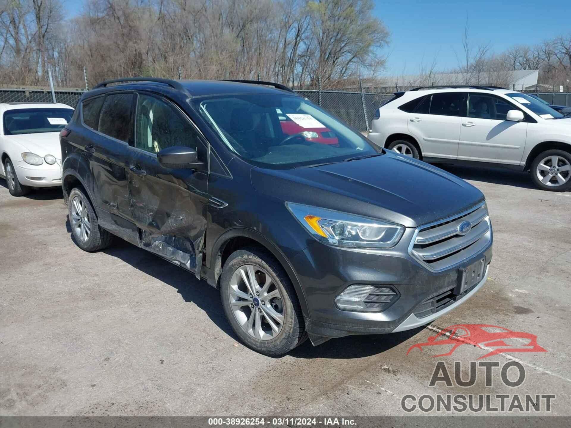 FORD ESCAPE 2017 - 1FMCU9G95HUD53408