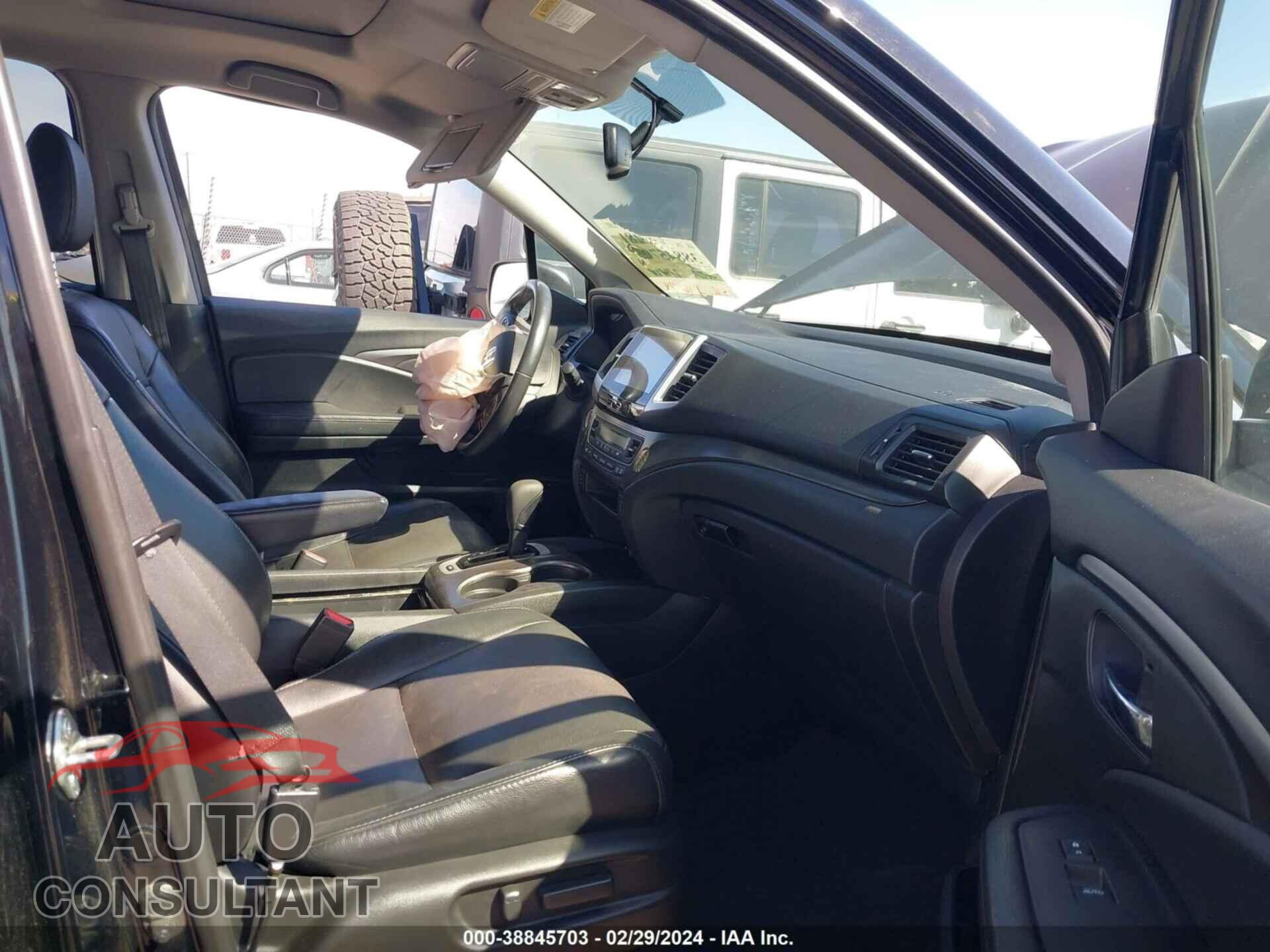 HONDA PILOT 2017 - 5FNYF5H51HB022603