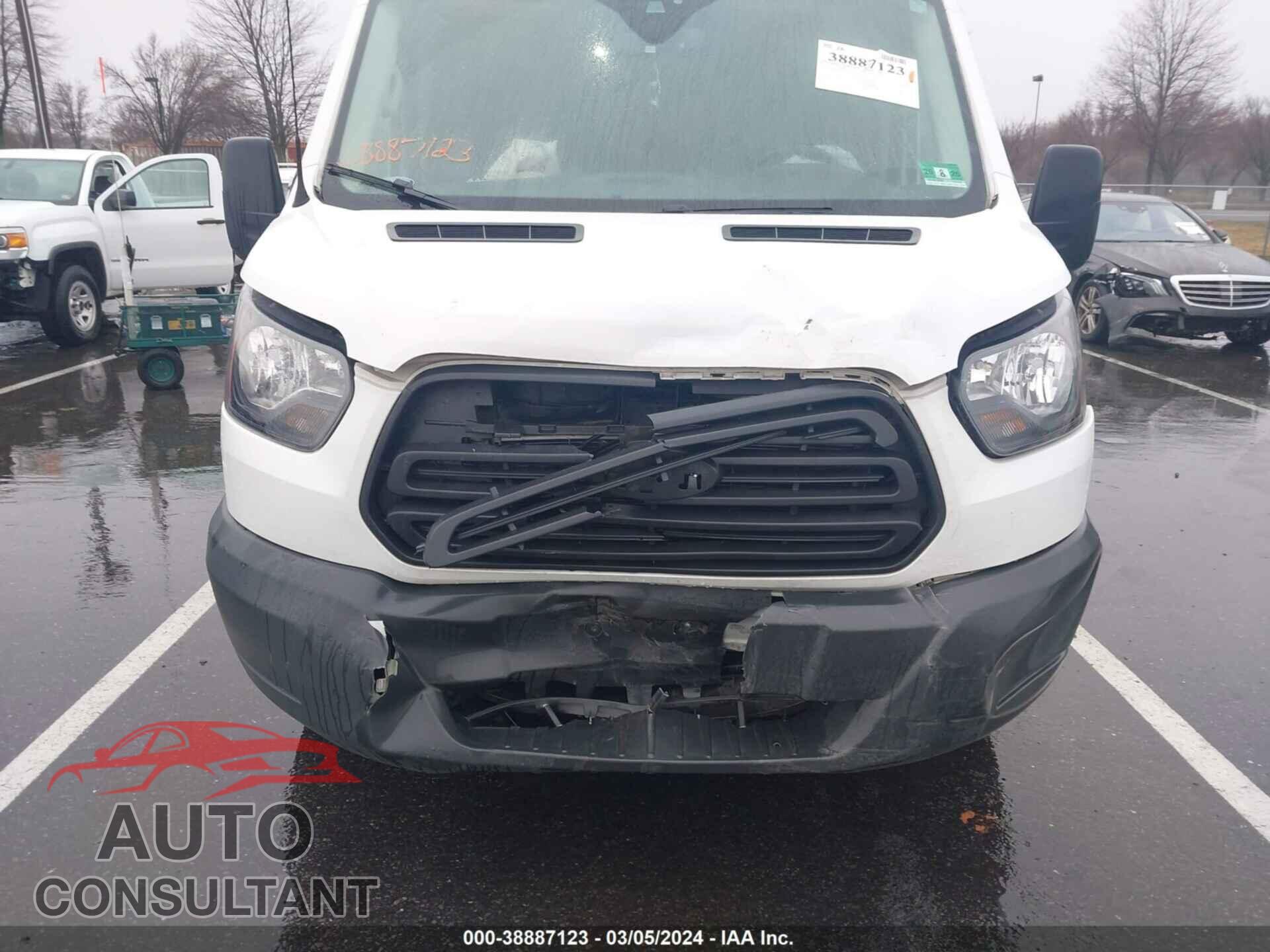 FORD TRANSIT-250 2018 - 1FTYR2CM2JKA40976