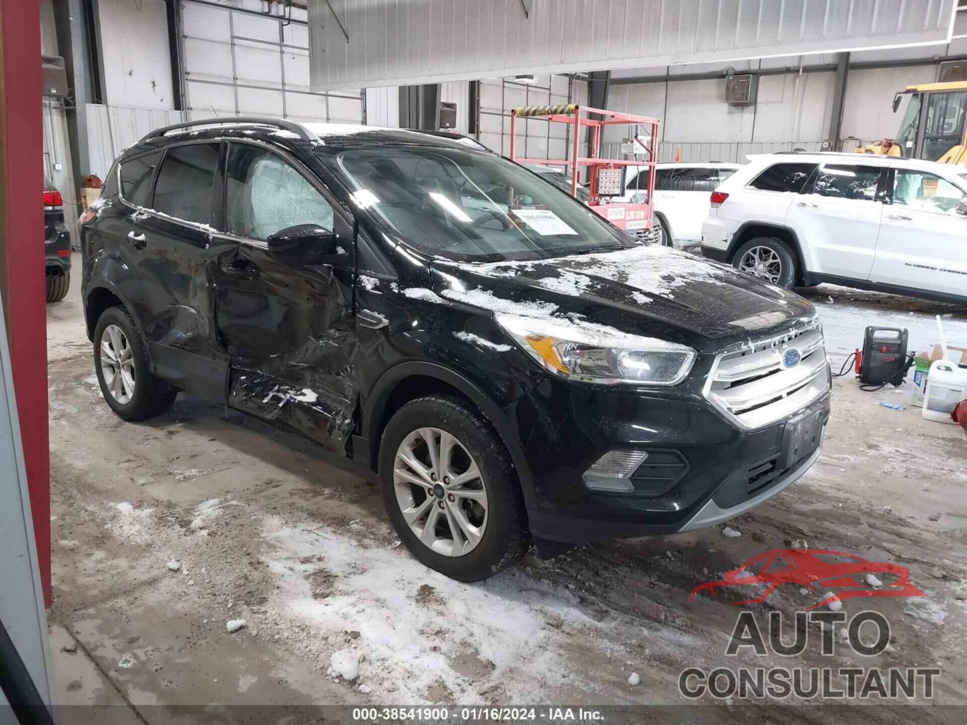 FORD ESCAPE 2018 - 1FMCU9GD8JUD55499