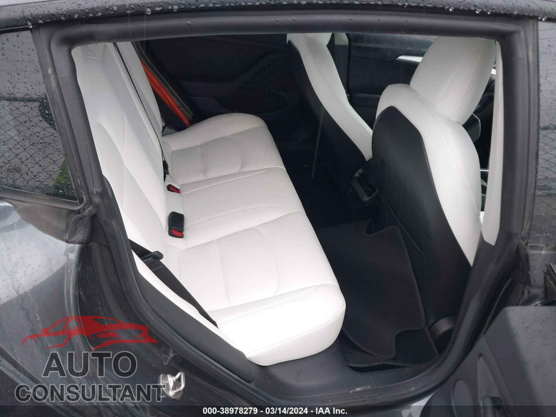 TESLA MODEL 3 2021 - 5YJ3E1EB4MF063494