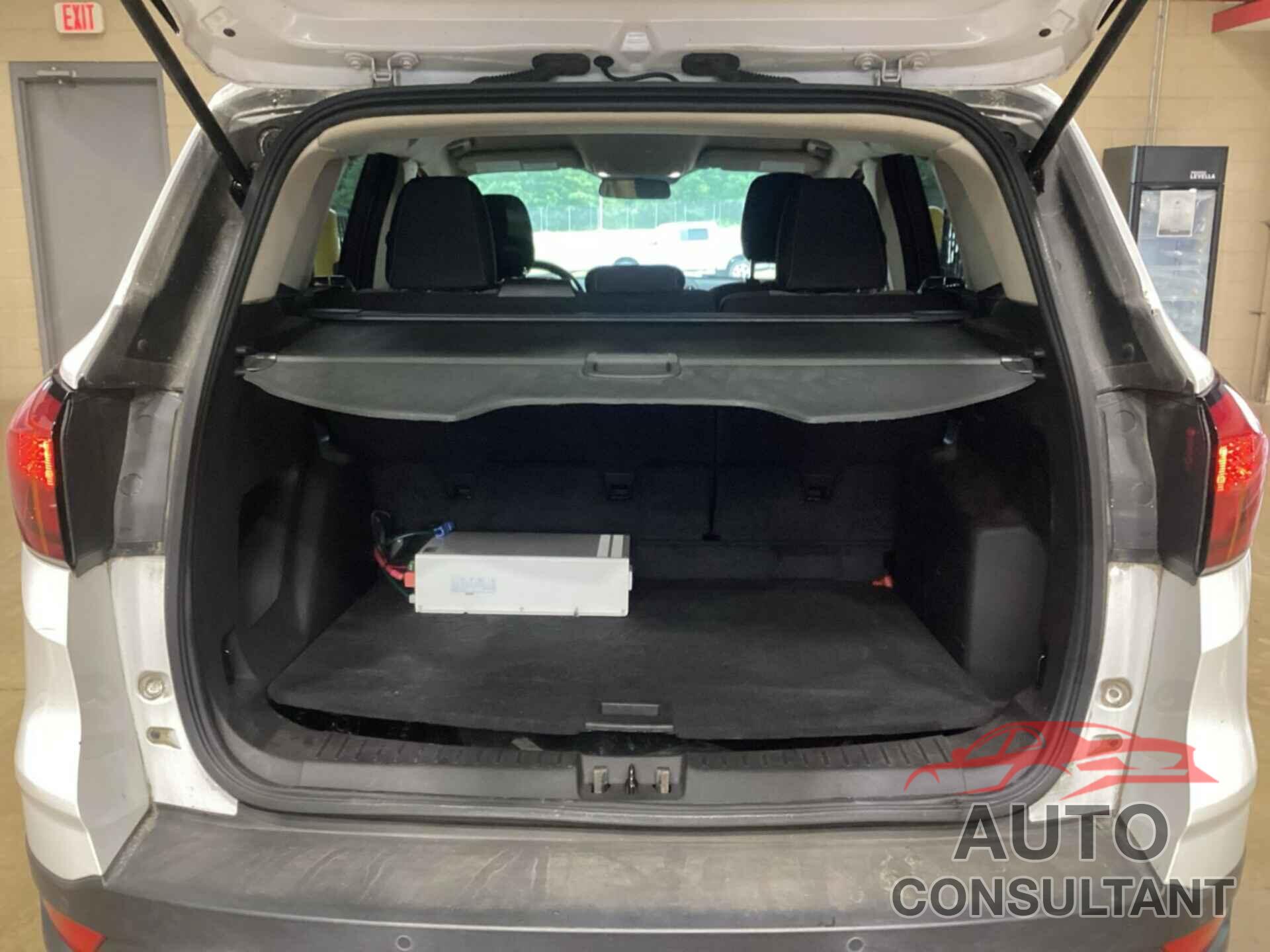 FORD ESCAPE 2019 - 1FMCU0GD7KUB65755