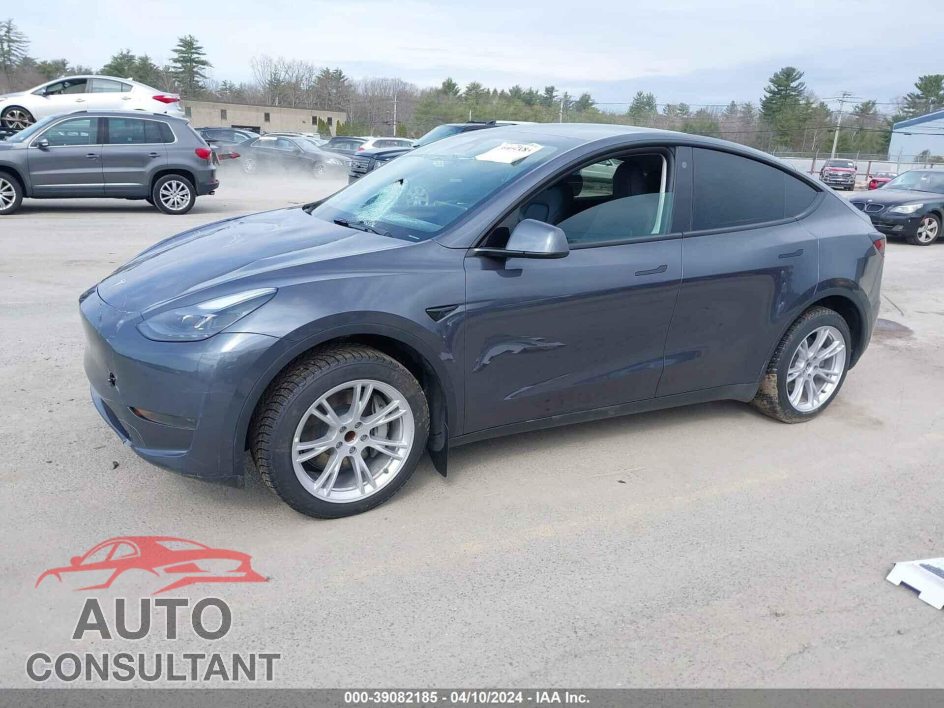 TESLA MODEL Y 2023 - LRWYGDFD8PC222100