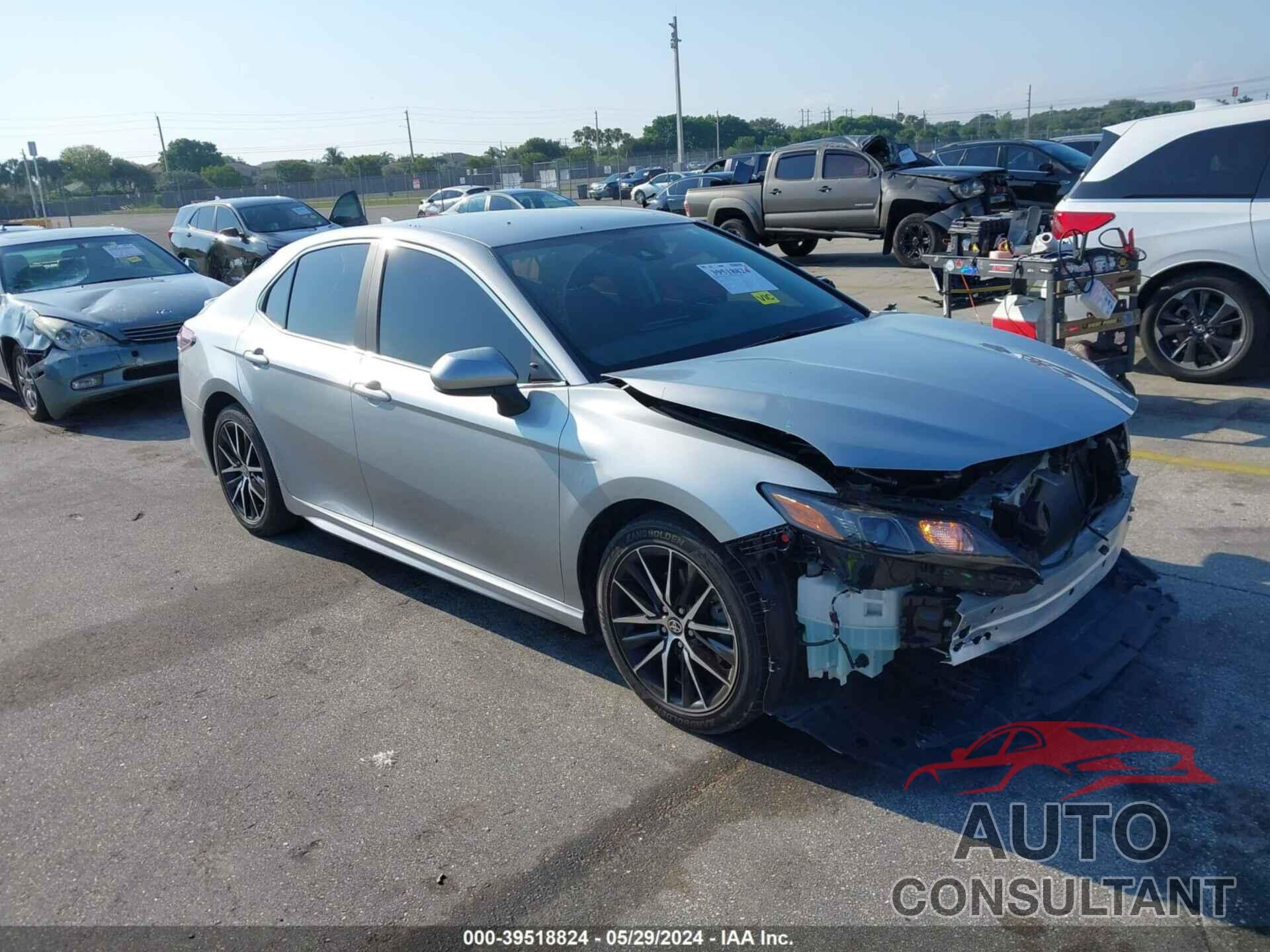 TOYOTA CAMRY 2021 - 4T1G11AK4MU412904