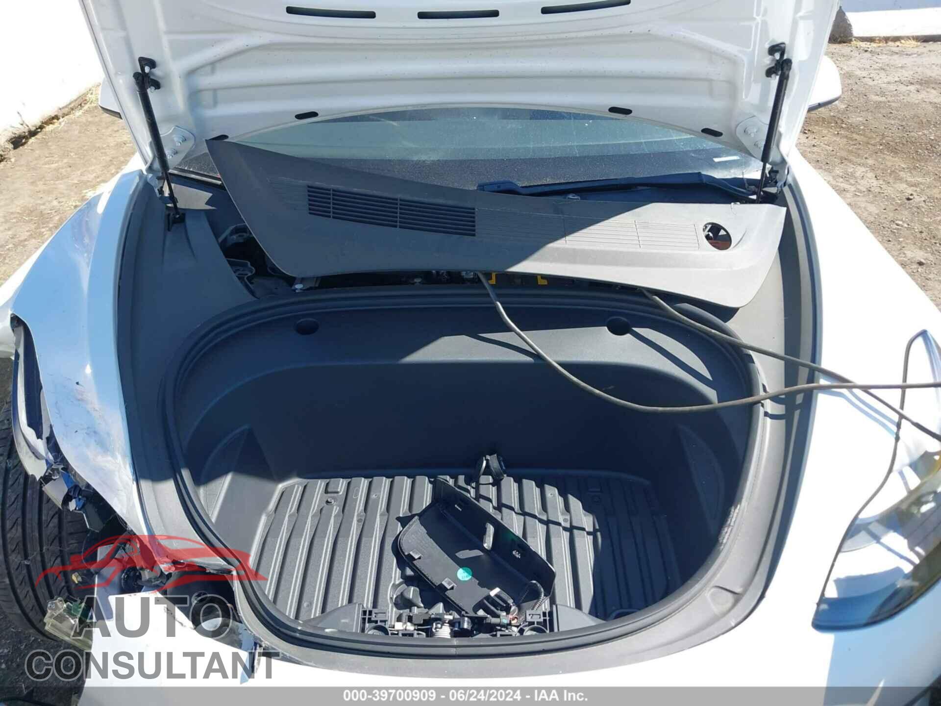 TESLA MODEL 3 2021 - 5YJ3E1EA9MF867393