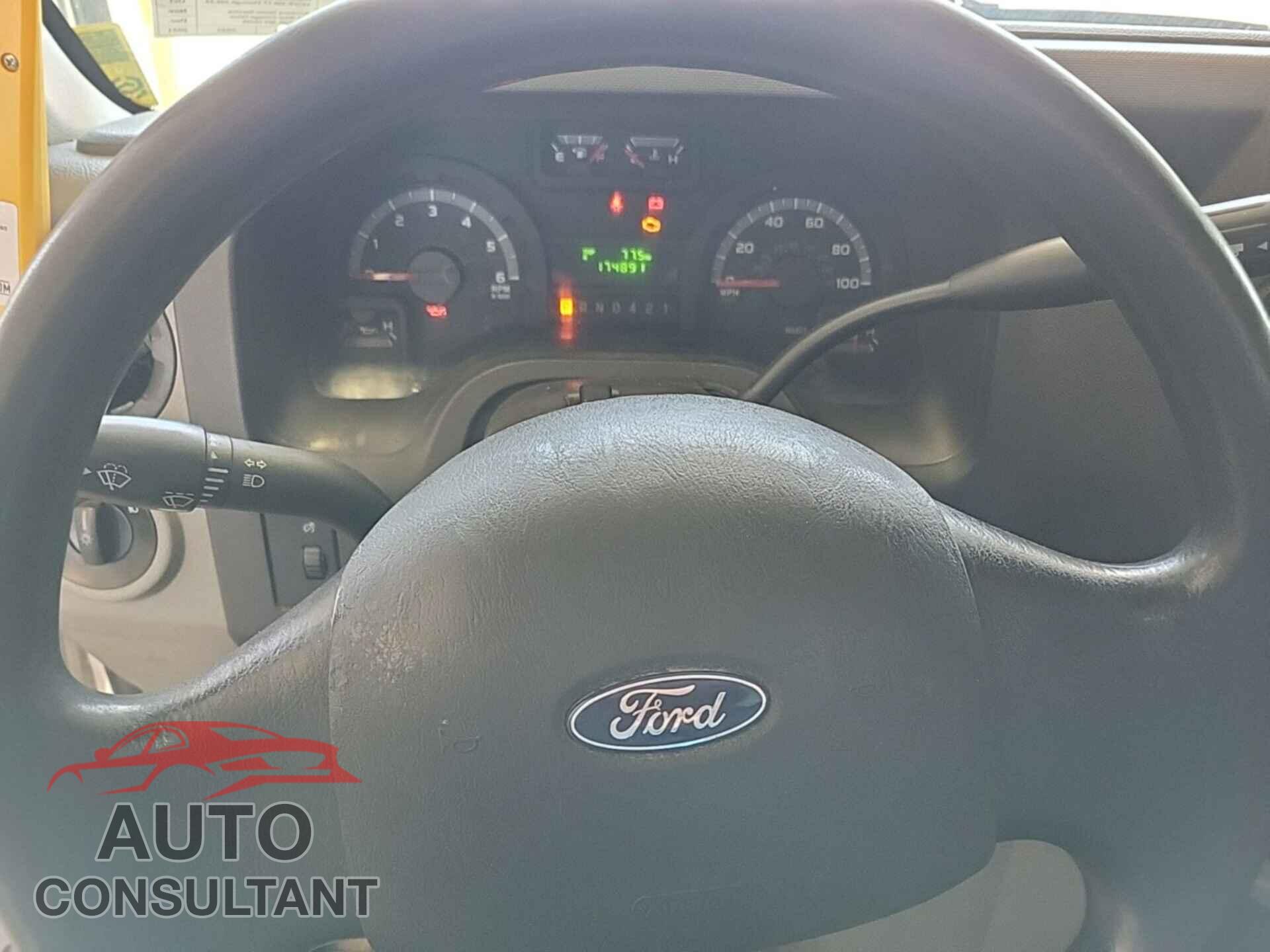 FORD ECONOLINE 2017 - 1FDXE4FS3HDC68623