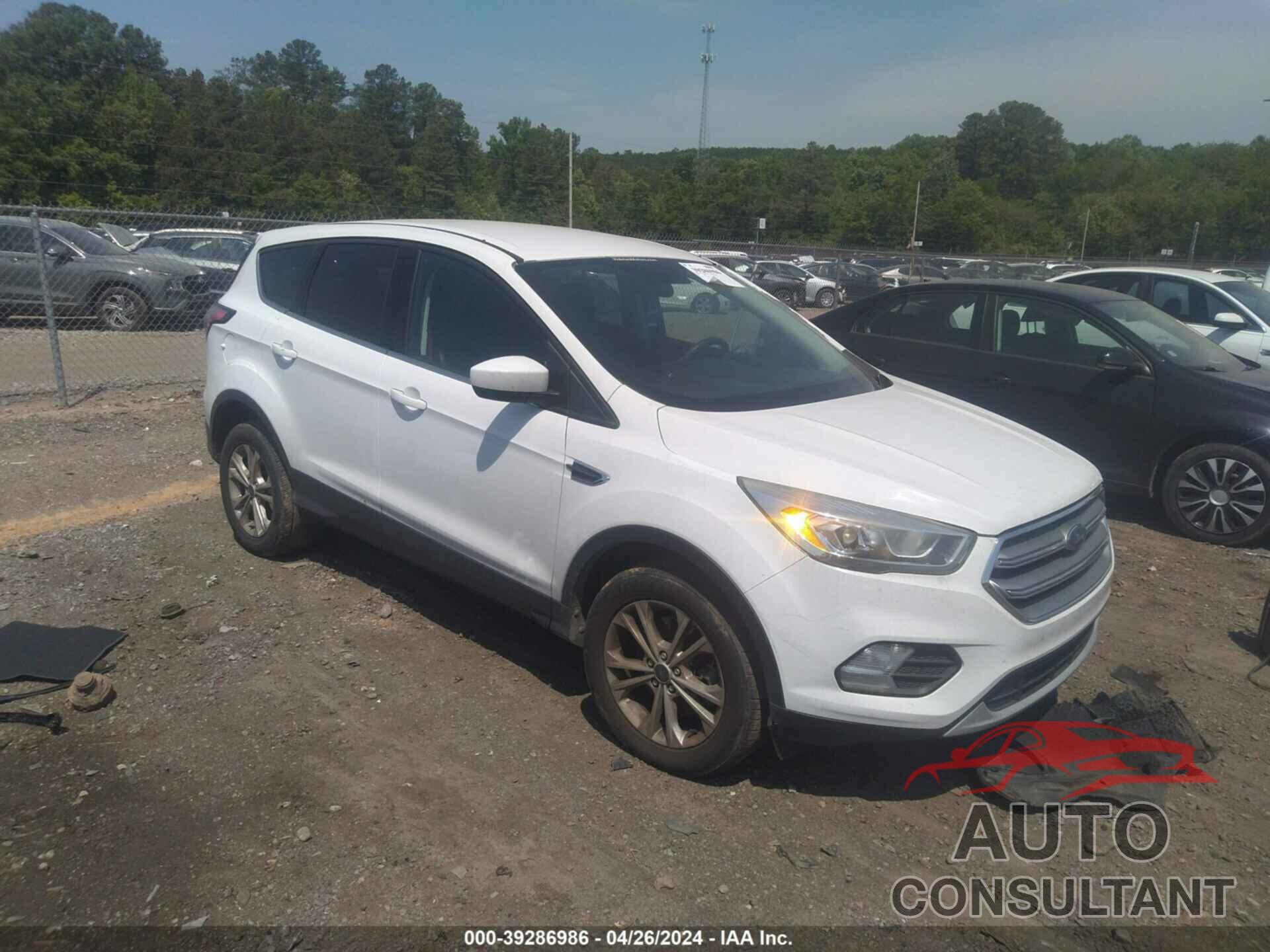 FORD ESCAPE 2017 - 1FMCU9GD0HUC55519