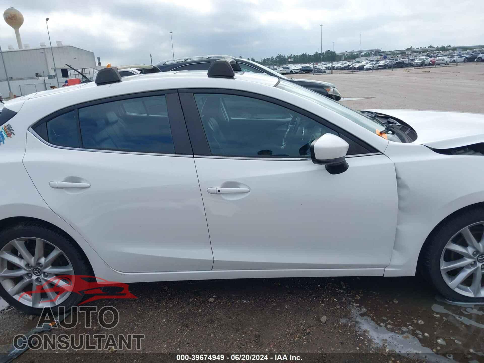 MAZDA MAZDA3 2017 - JM1BN1L33H1149918