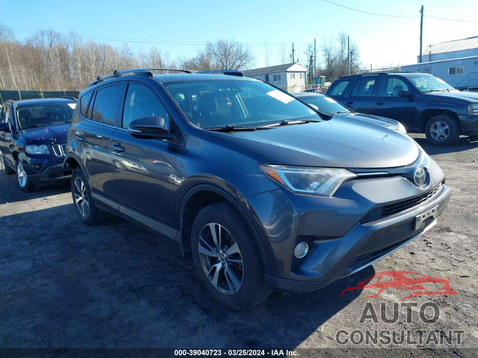 TOYOTA RAV4 2017 - JTMRFREVXHJ124605