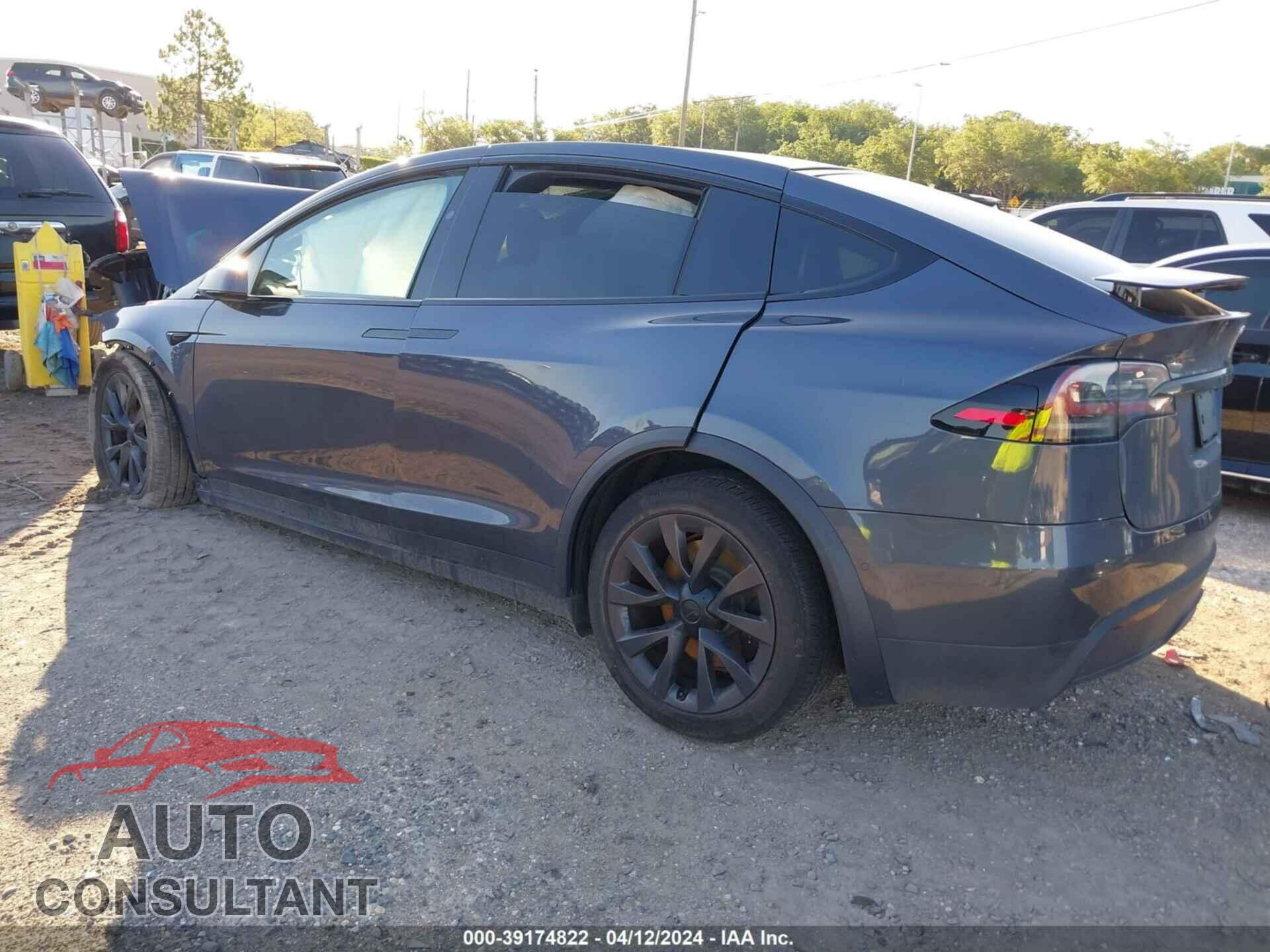 TESLA MODEL X 2023 - 7SAXCBE6XPF373950