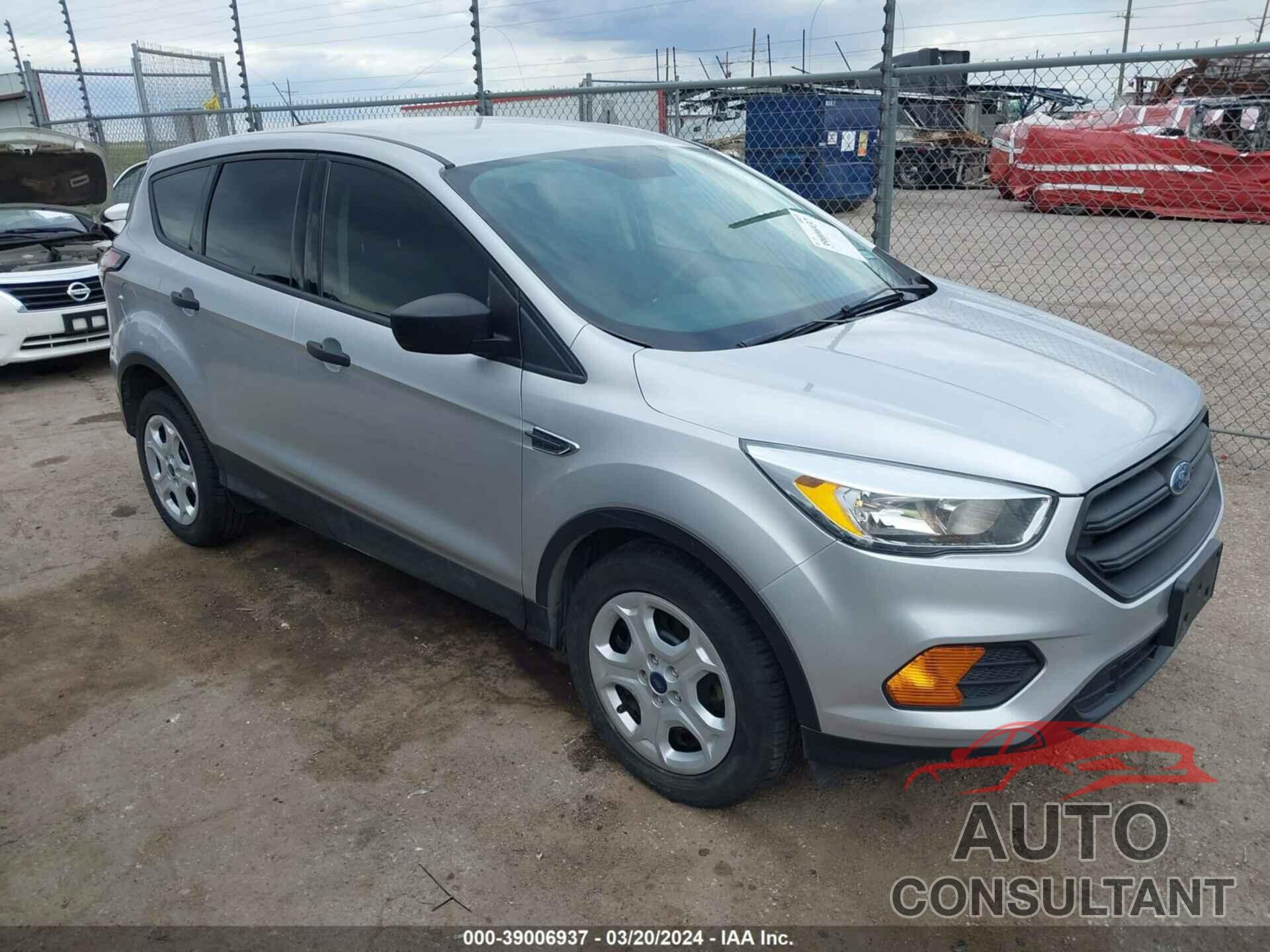 FORD ESCAPE 2017 - 1FMCU0F72HUC48966