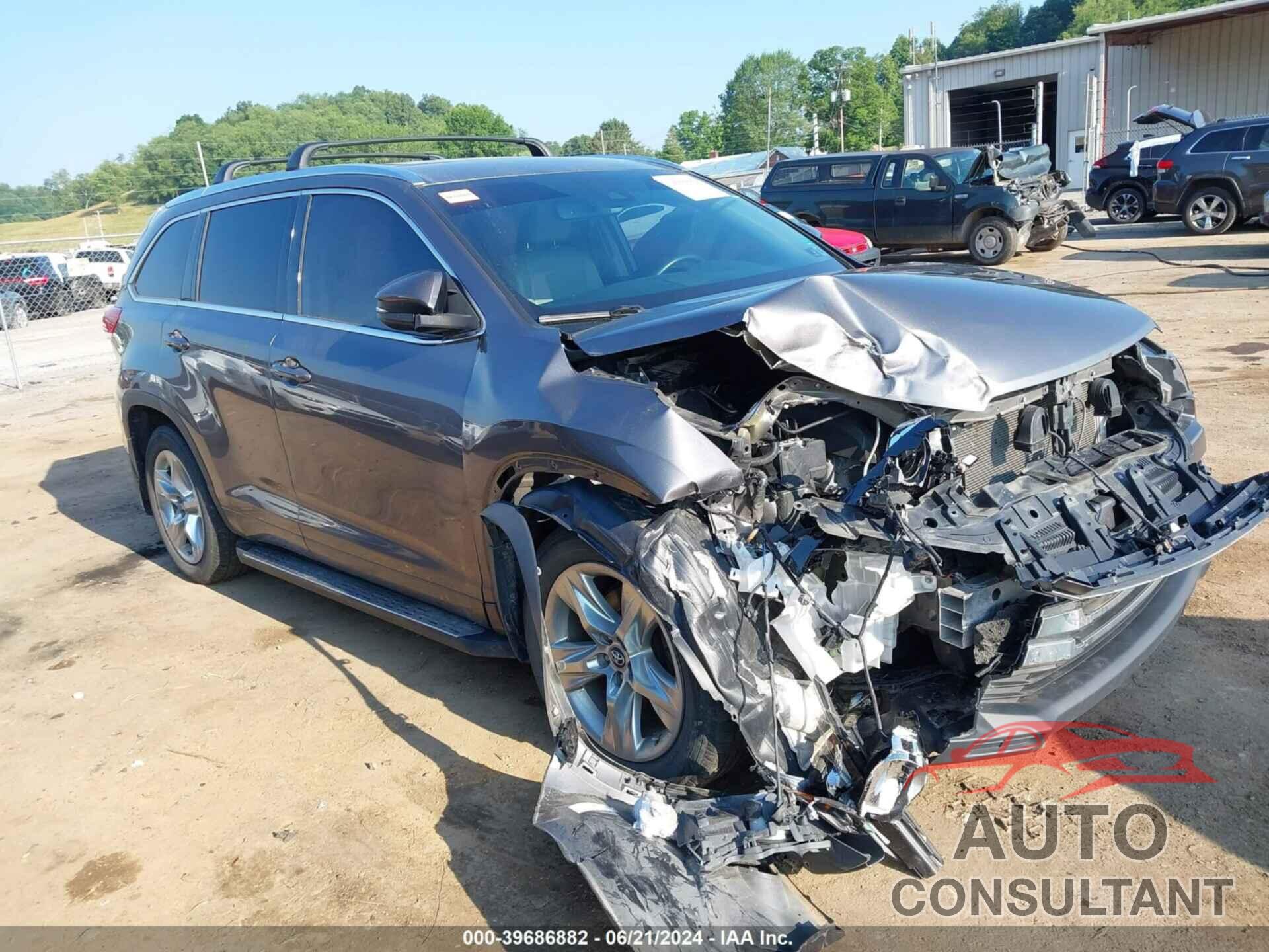 TOYOTA HIGHLANDER 2018 - 5TDDZRFH1JS899135