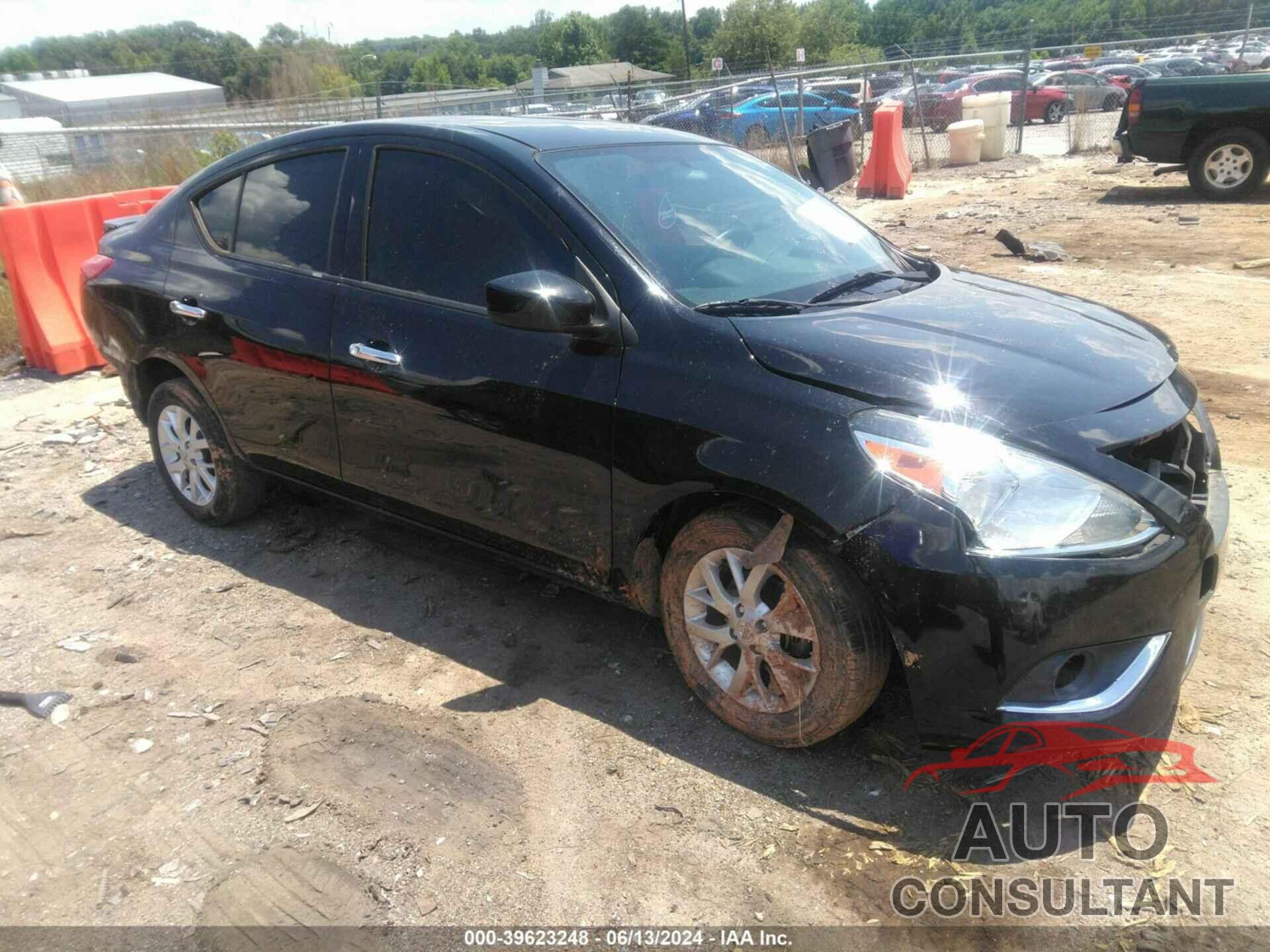 NISSAN VERSA 2018 - 3N1CN7AP0JL879266