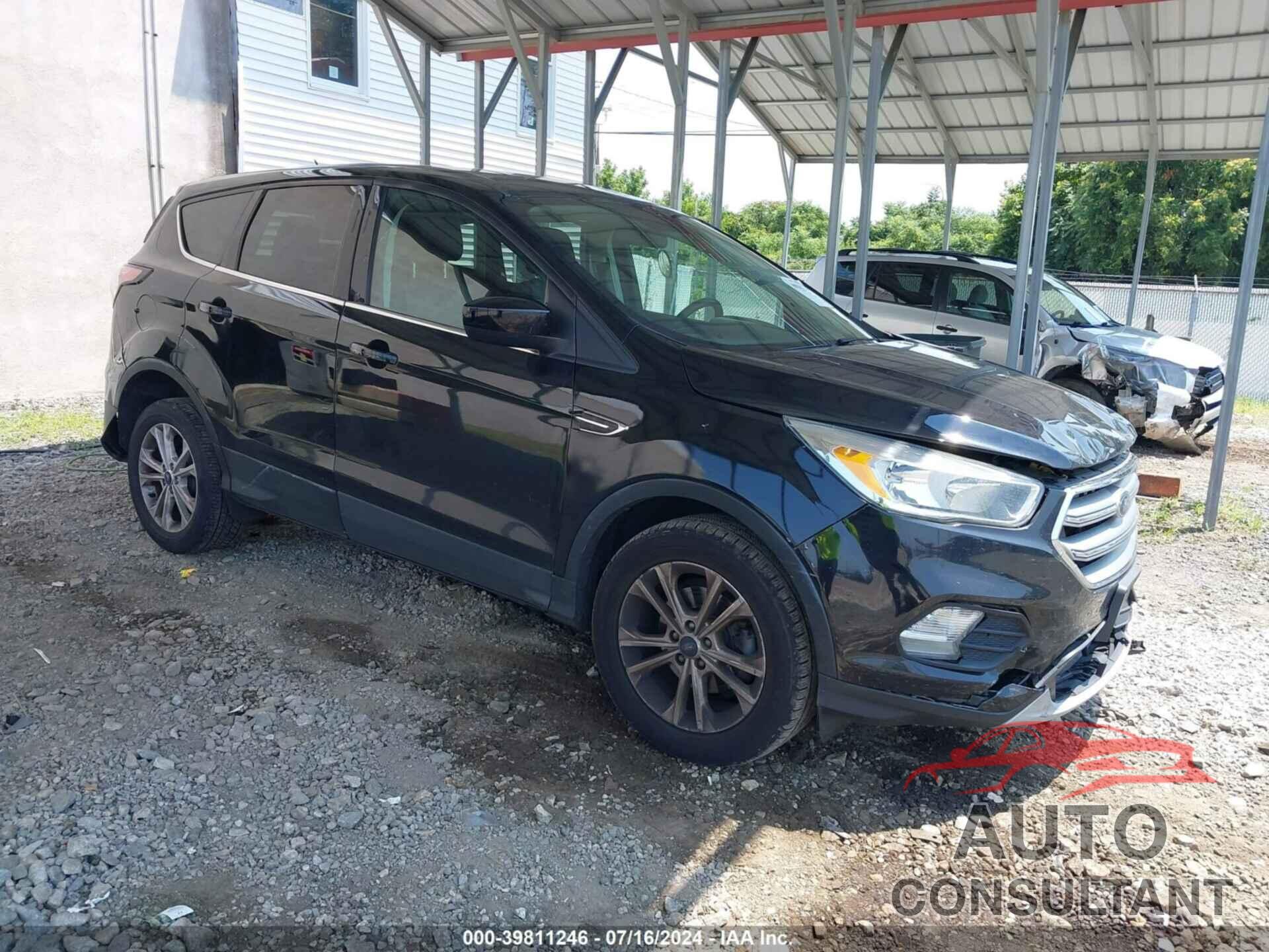 FORD ESCAPE 2017 - 1FMCU0GD9HUD71779