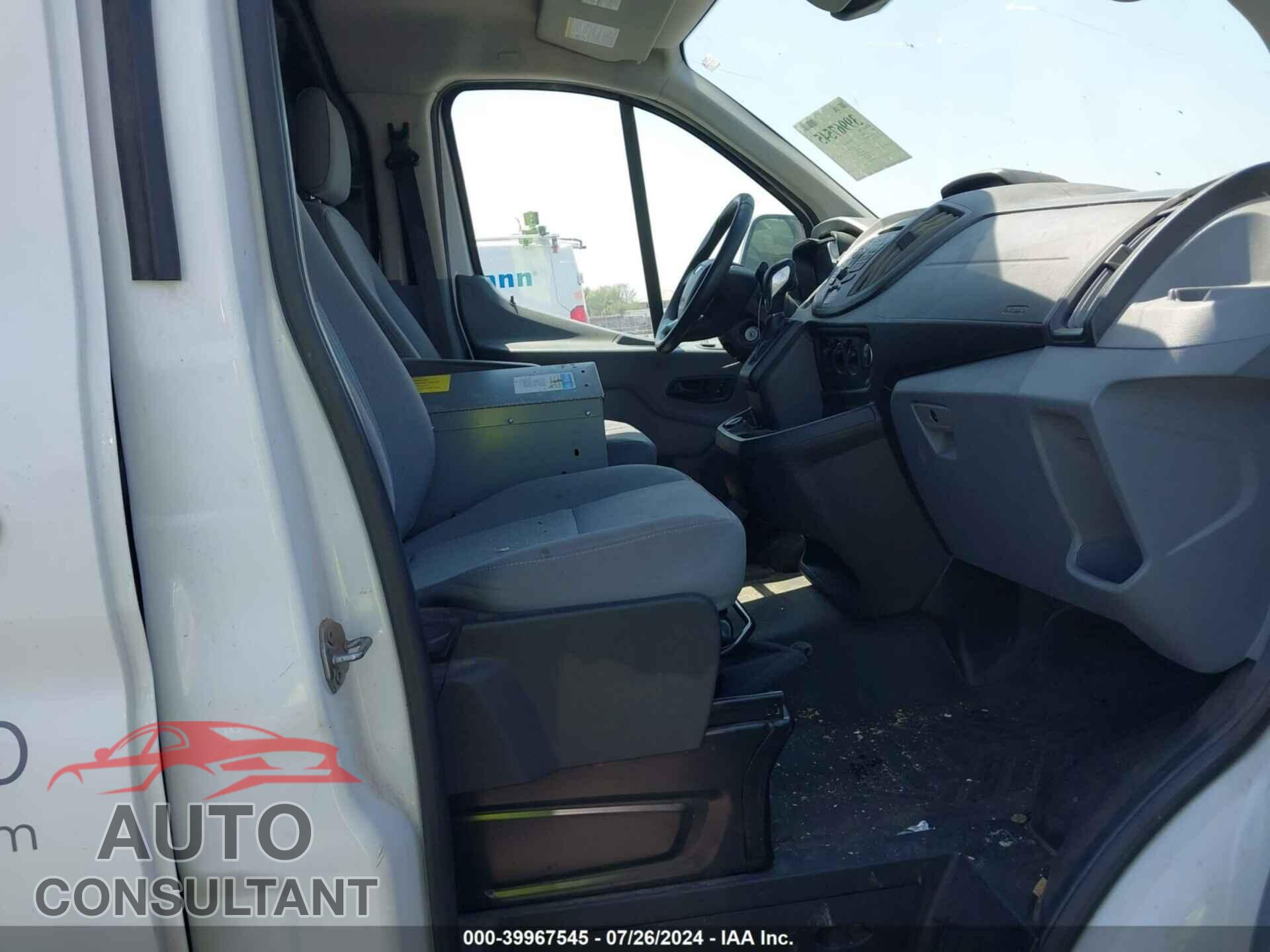 FORD TRANSIT-250 2018 - 1FTYR1YM3JKA81202