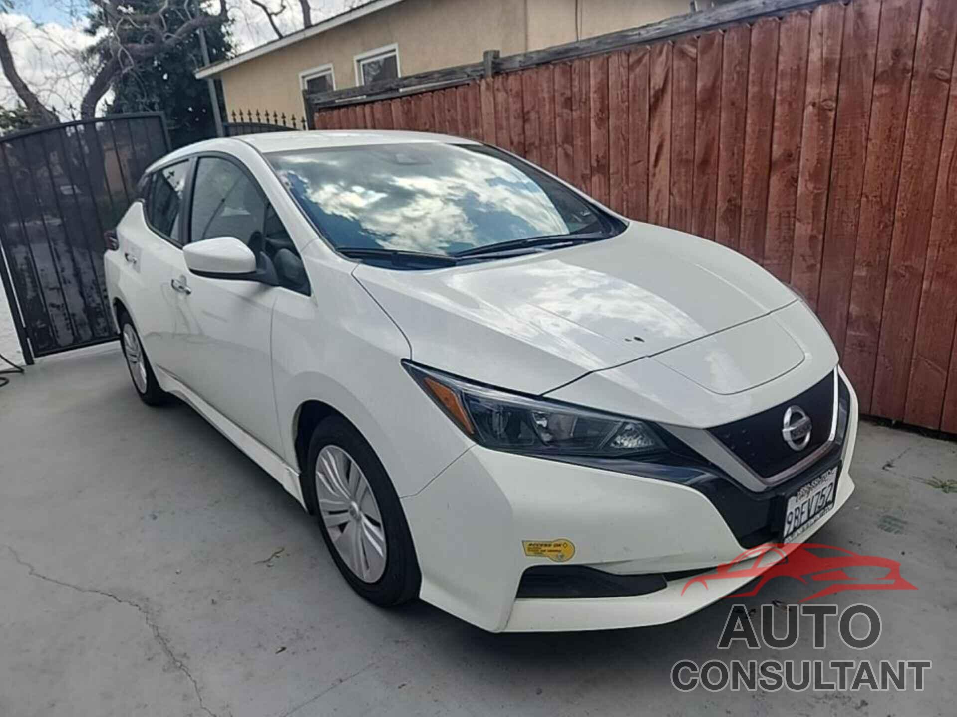 NISSAN LEAF 2022 - 1N4AZ1BV2NC561319