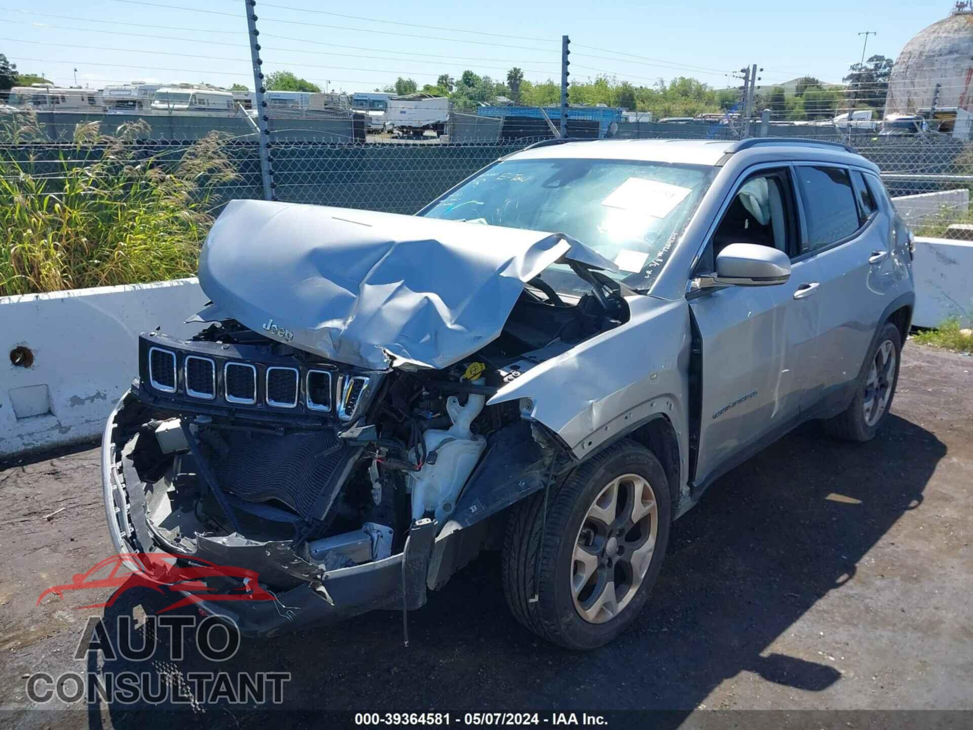 JEEP COMPASS 2018 - 3C4NJCCB0JT407080