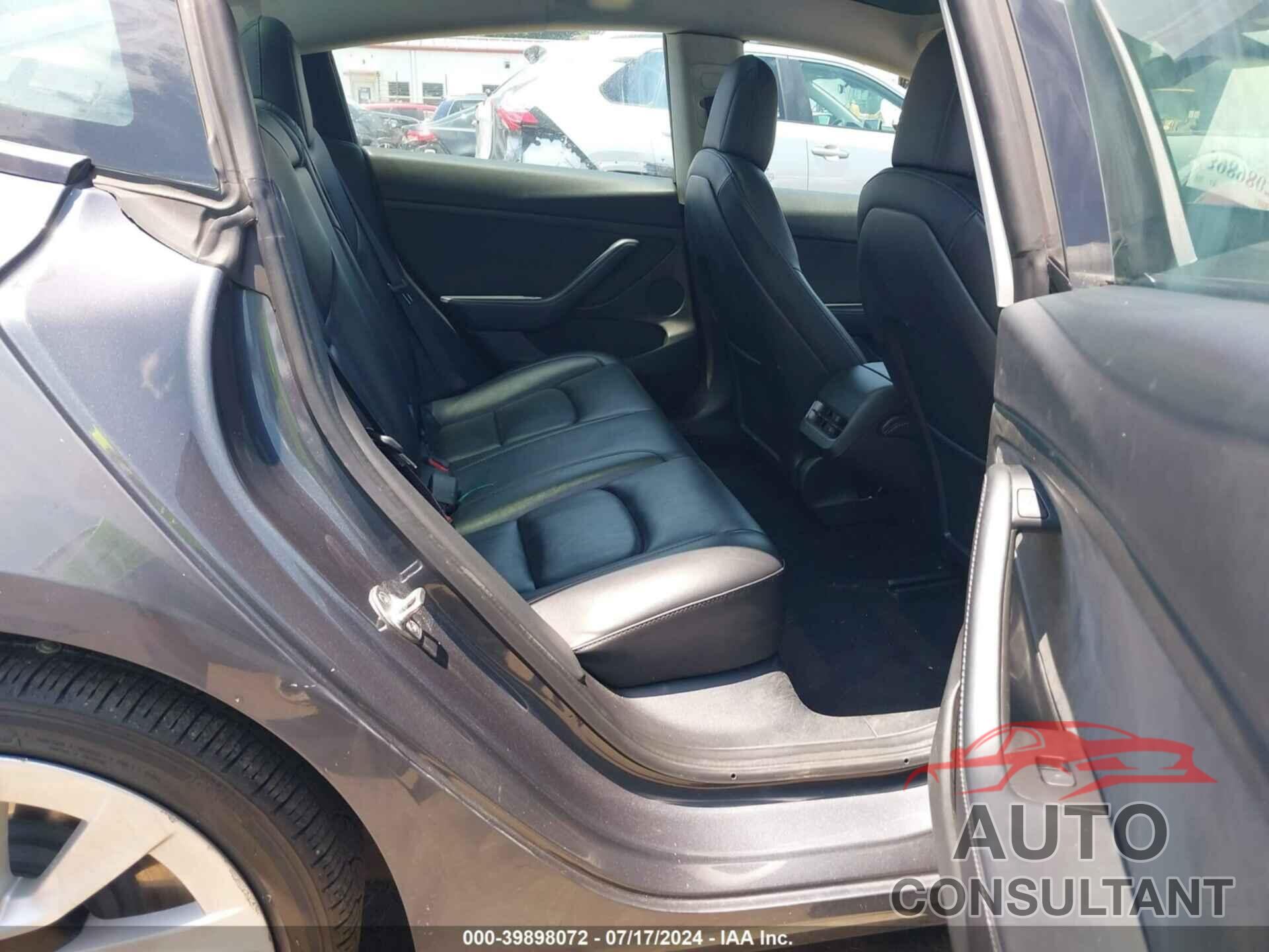 TESLA MODEL 3 2022 - 5YJ3E1EA6NF189588
