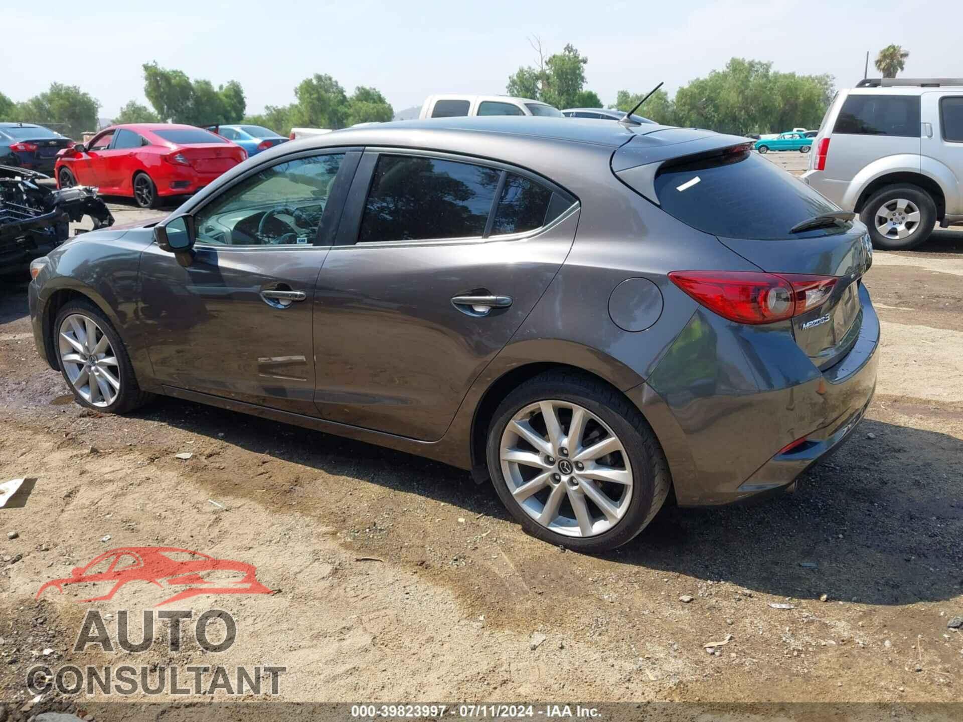MAZDA MAZDA3 2017 - 3MZBN1L72HM156216