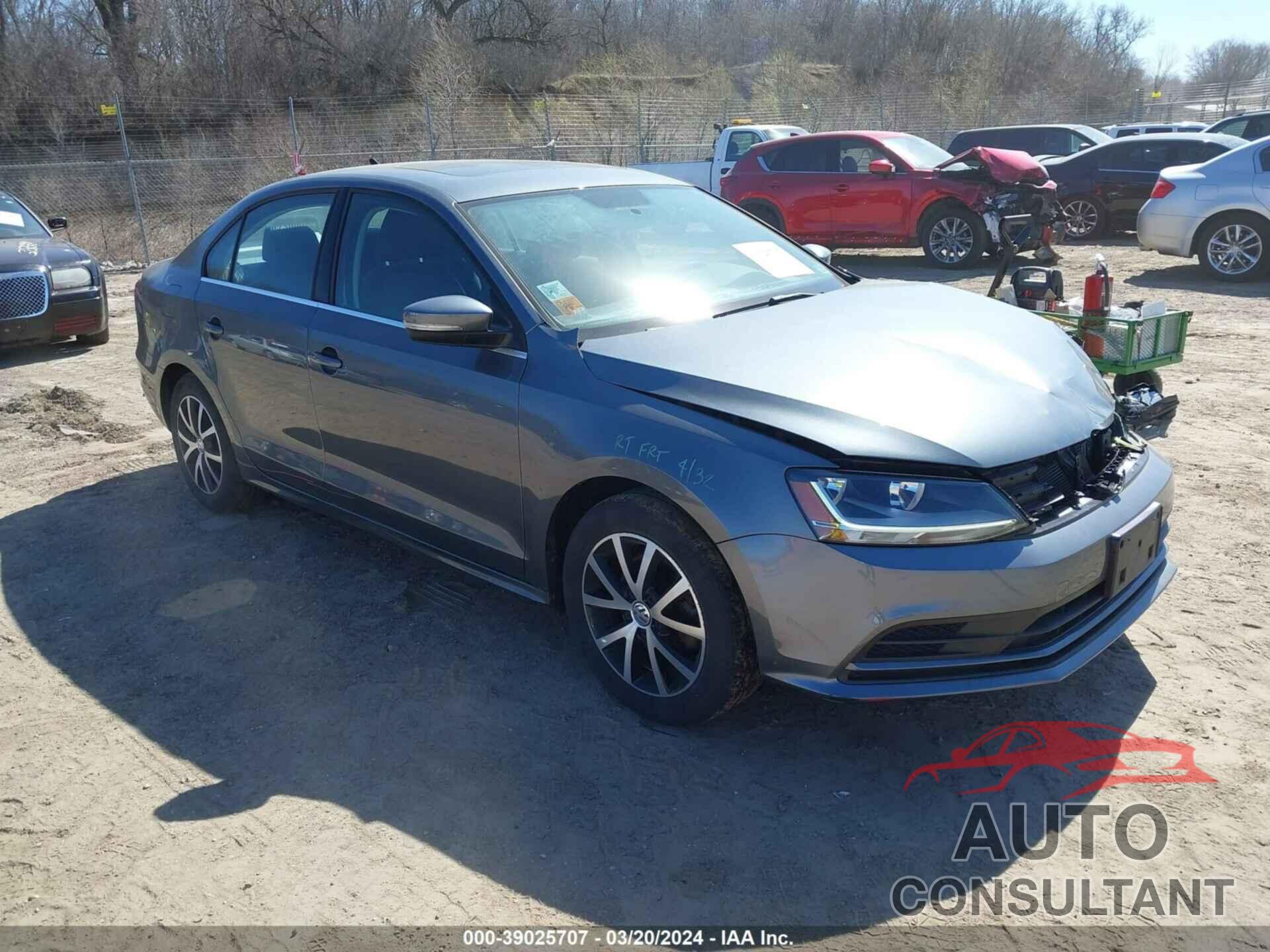 VOLKSWAGEN JETTA 2018 - 3VWDB7AJ0JM227390