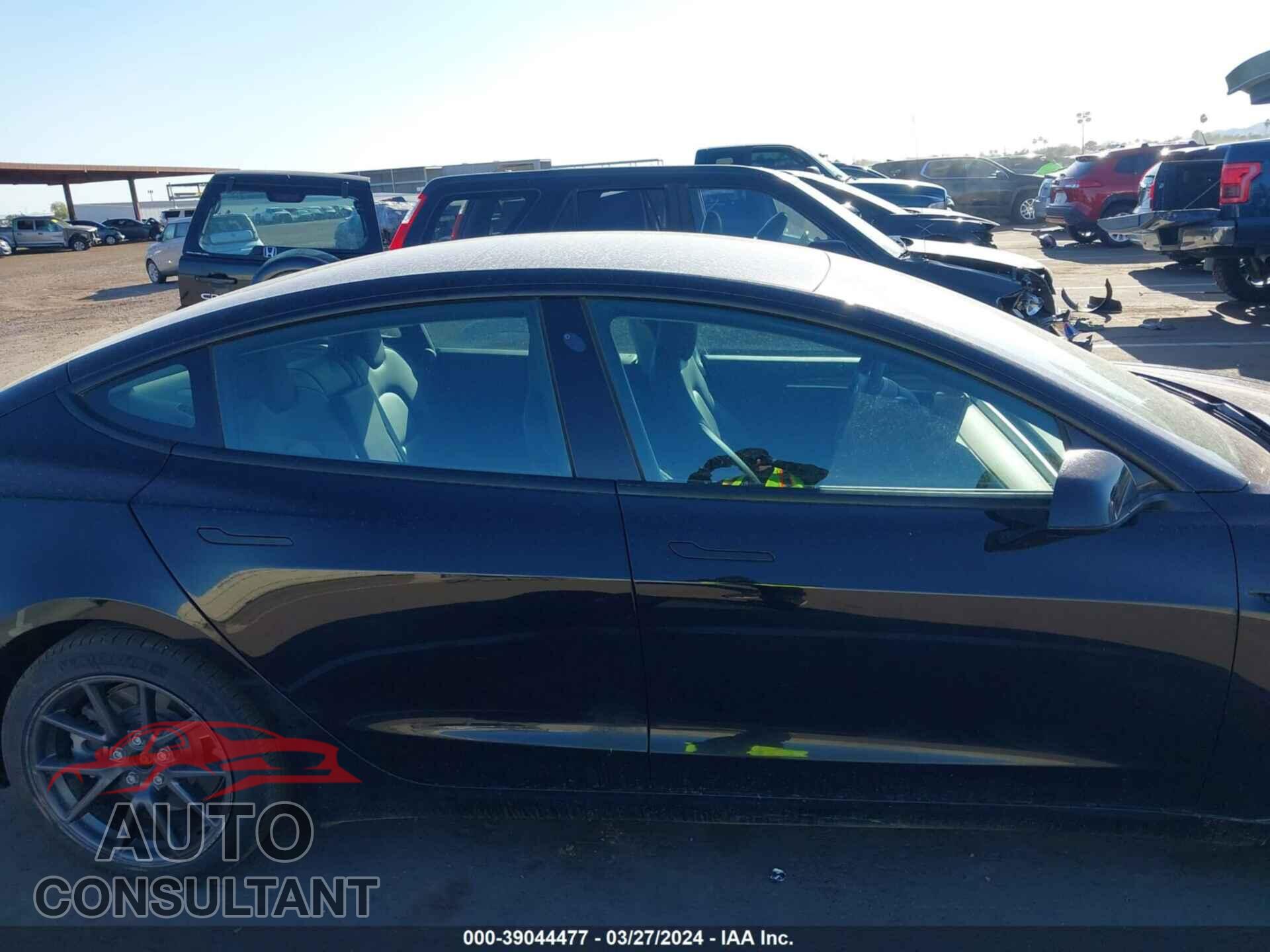 TESLA MODEL 3 2021 - 5YJ3E1EA8MF027265