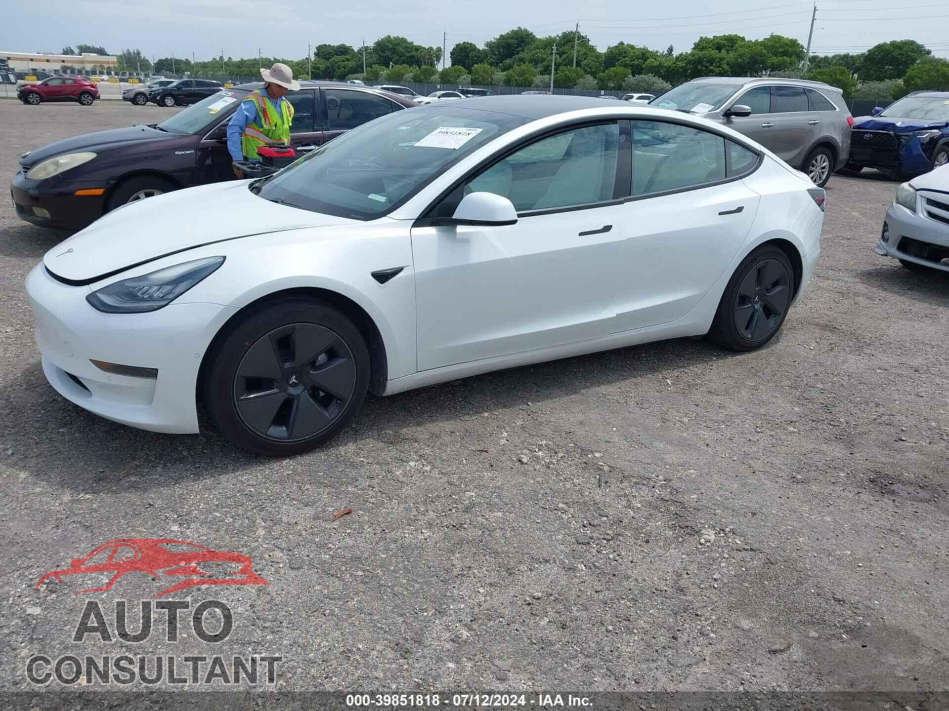 TESLA MODEL 3 2021 - 5YJ3E1EA2MF857403