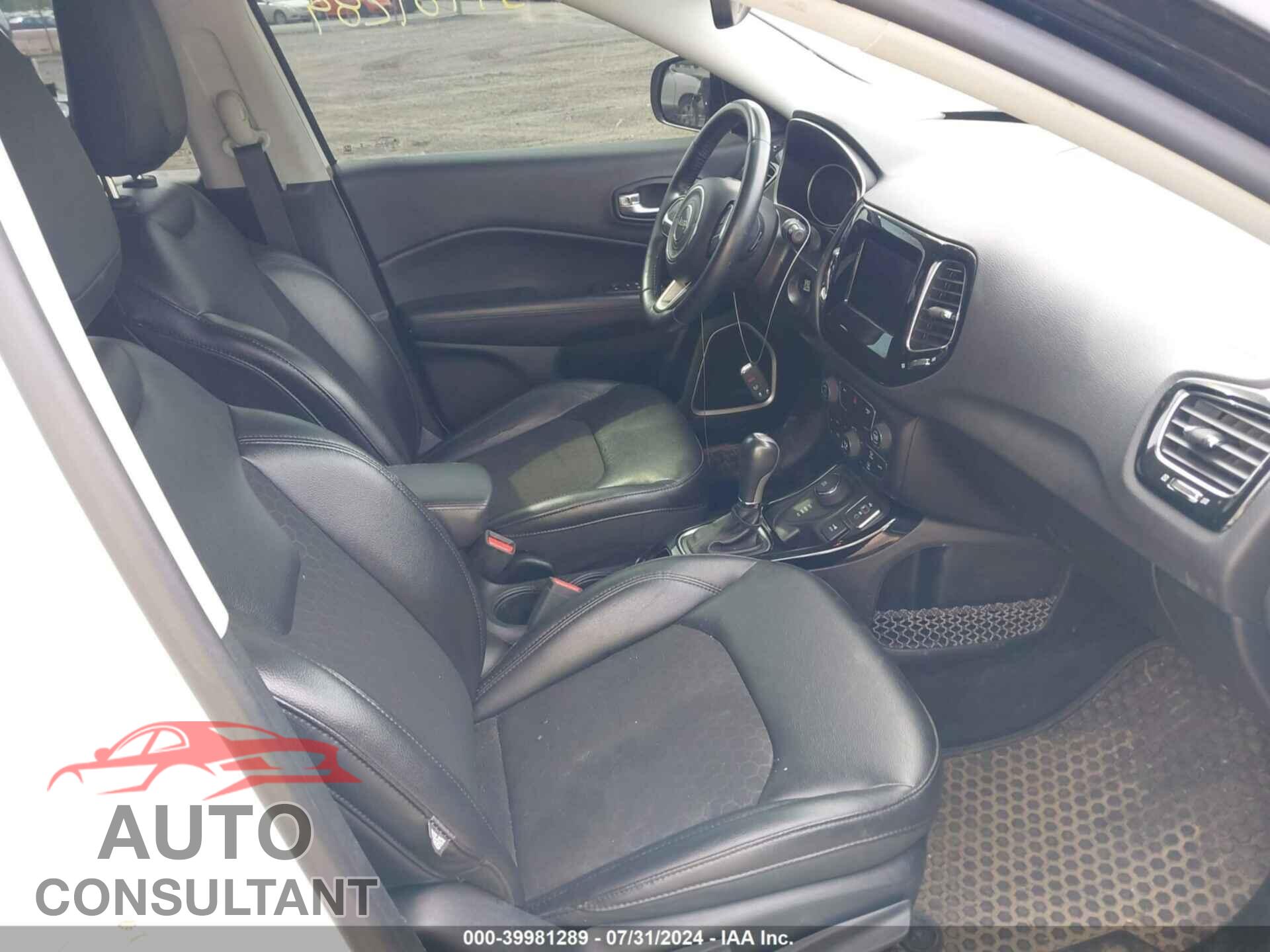 JEEP COMPASS 2018 - 3C4NJDBBXJT395687