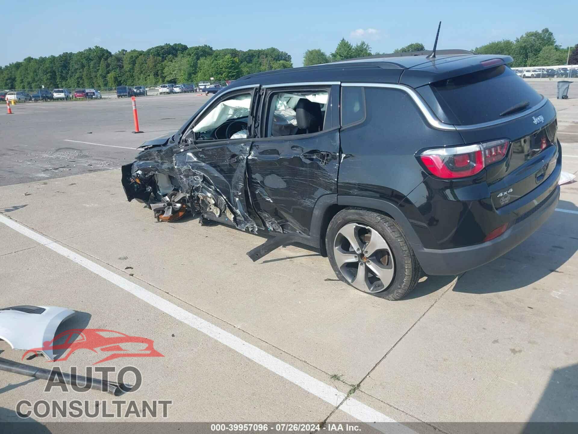 JEEP COMPASS 2018 - 3C4NJDBB4JT144308