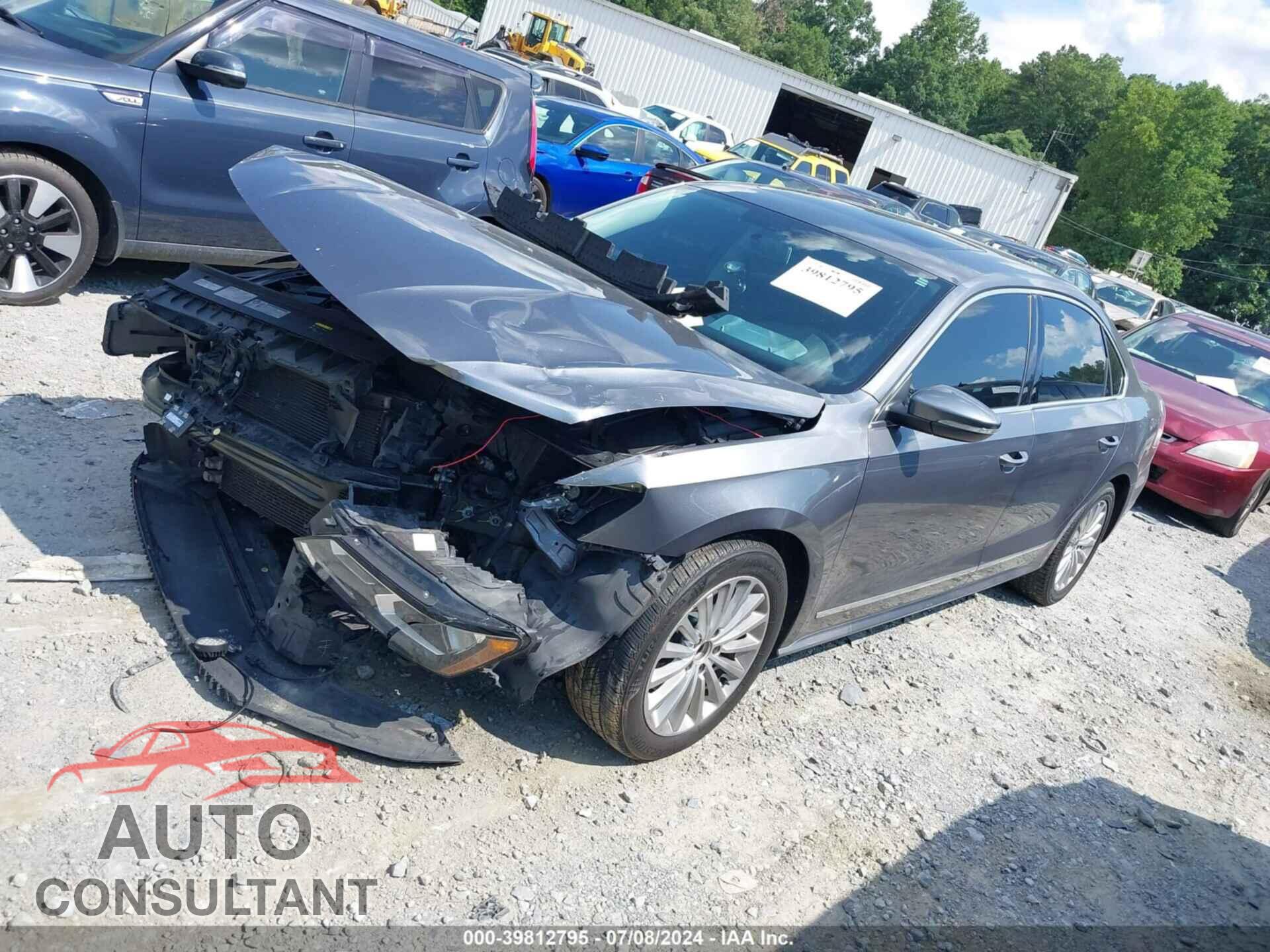 VOLKSWAGEN PASSAT 2016 - 1VWBS7A31GC007744