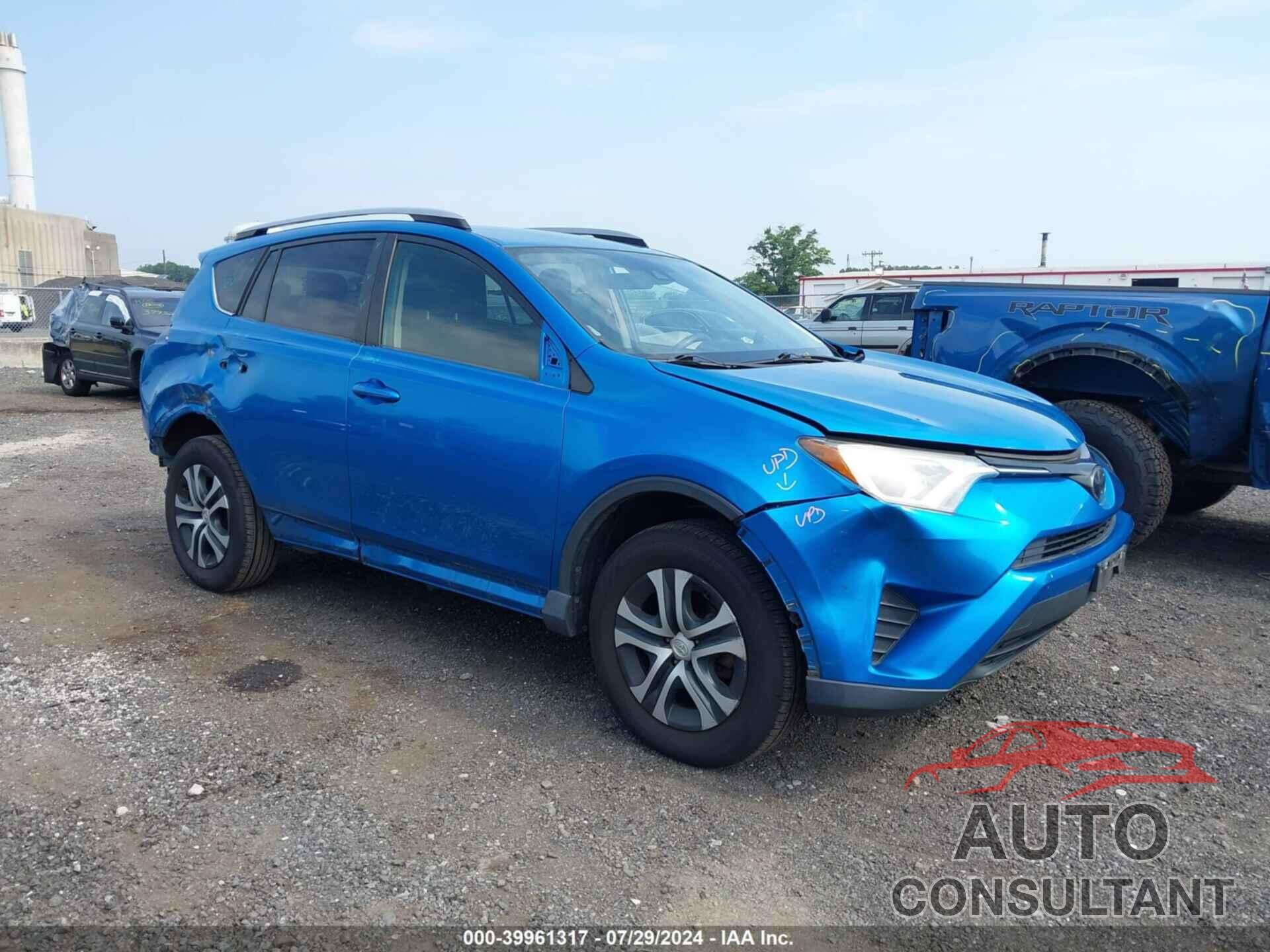 TOYOTA RAV4 2018 - JTMBFREV3JJ736152