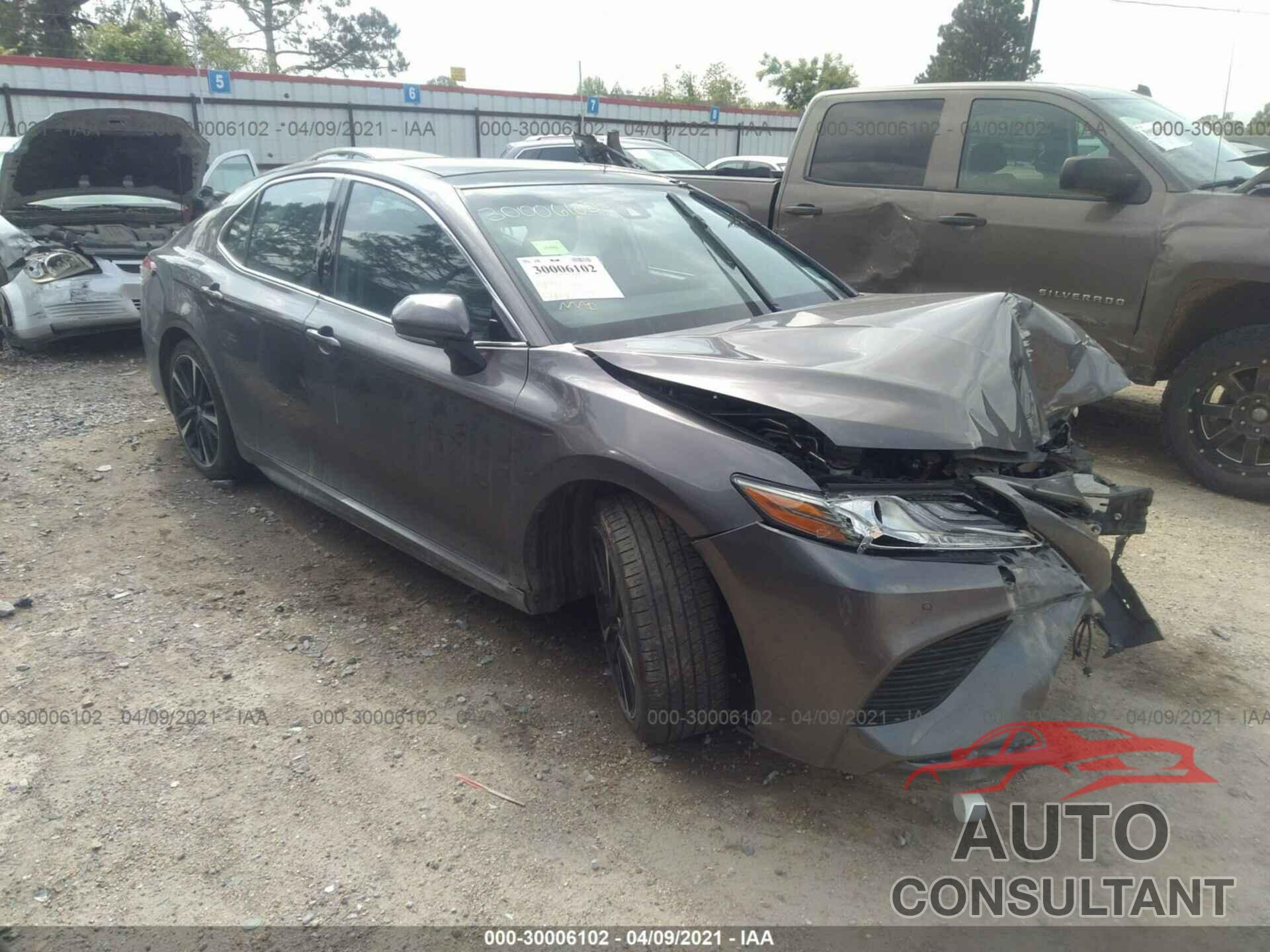TOYOTA CAMRY 2018 - 4T1B61HK7JU080650