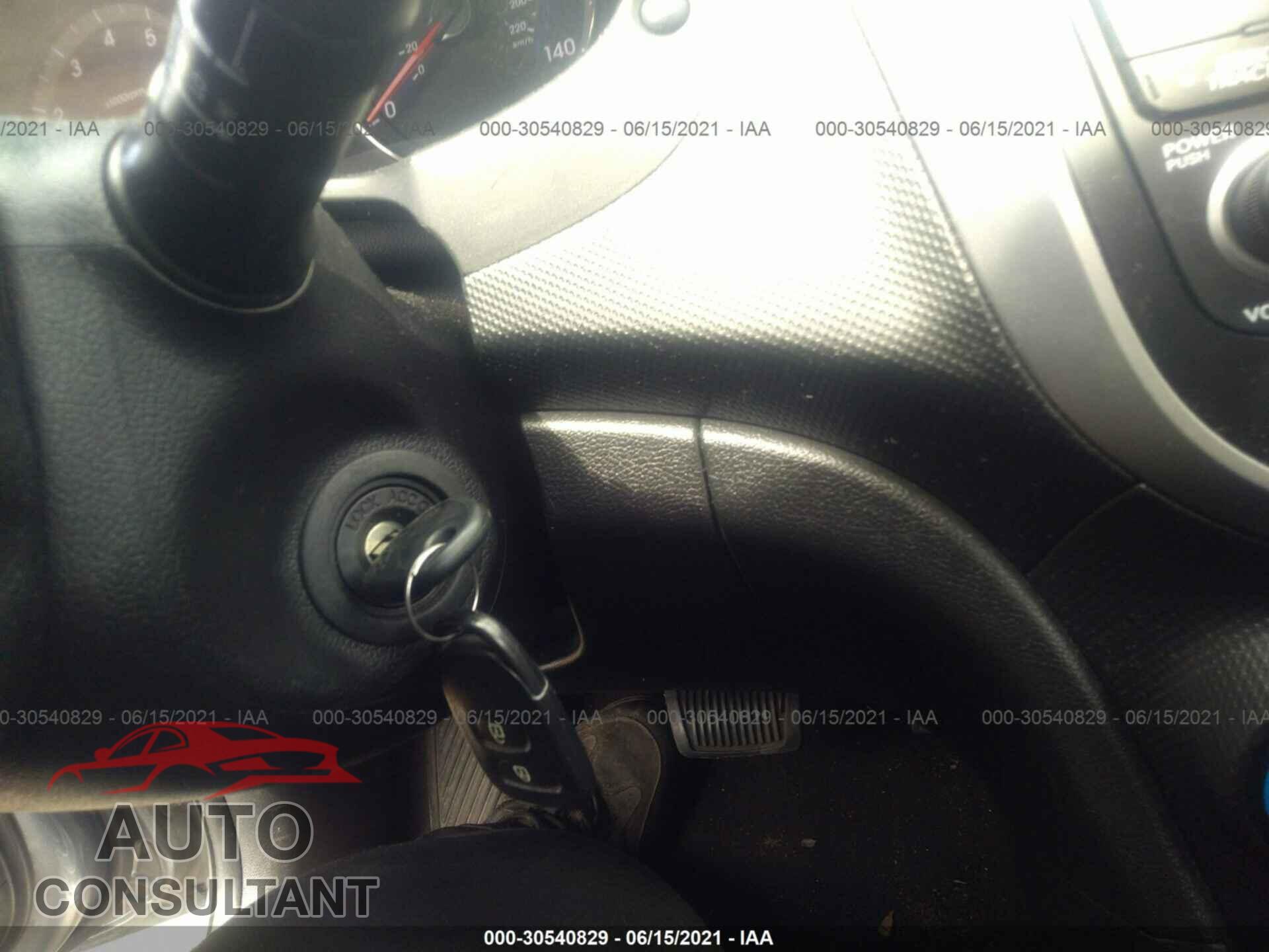 HYUNDAI ACCENT 2017 - KMHCT5AE3HU345177