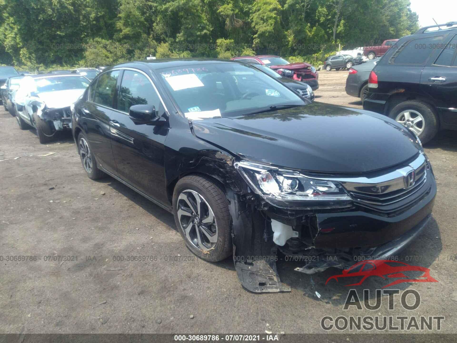 HONDA ACCORD SEDAN 2016 - 1HGCR3F82GA025831