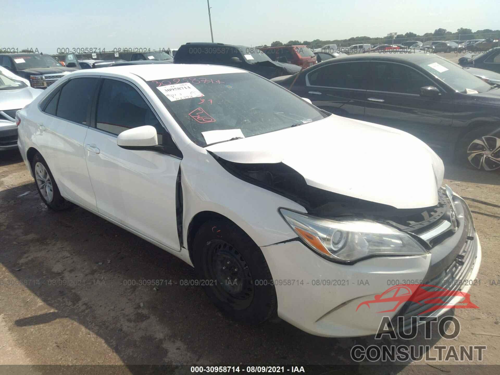 TOYOTA CAMRY 2016 - 4T4BF1FK5GR526733