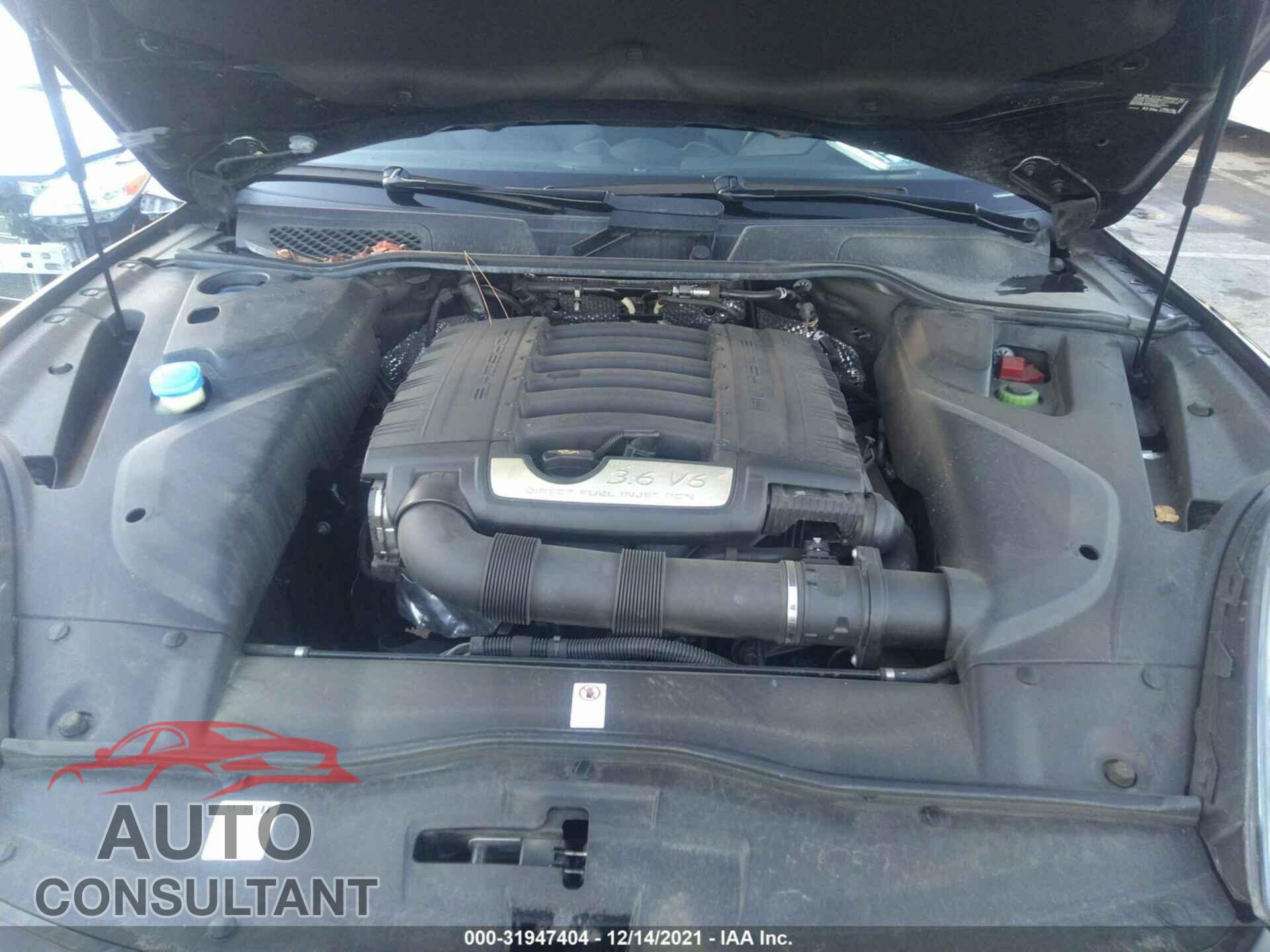 PORSCHE CAYENNE 2018 - WP1AA2A29JKA06428