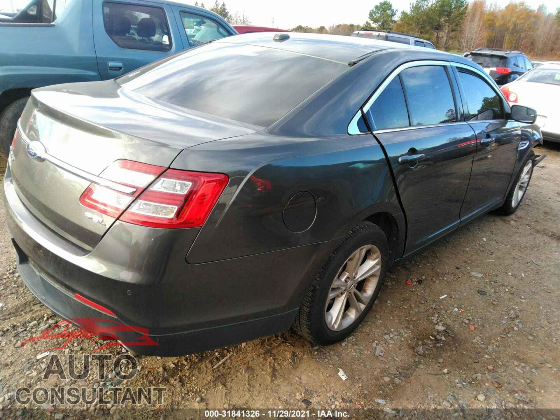 FORD TAURUS 2017 - 1FAHP2E87HG108245