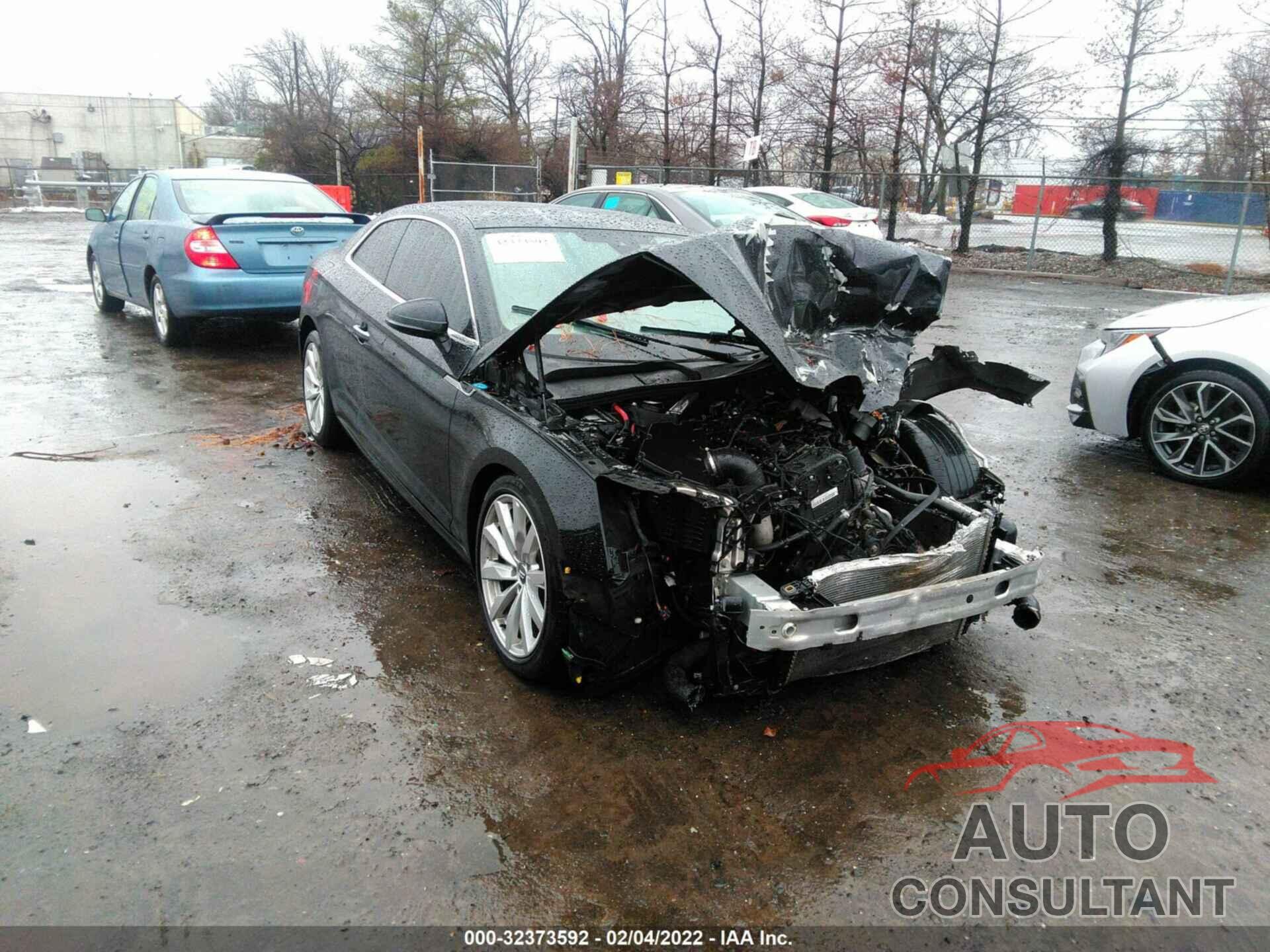 AUDI A5 COUPE 2018 - WAUNNAF5XJA000855