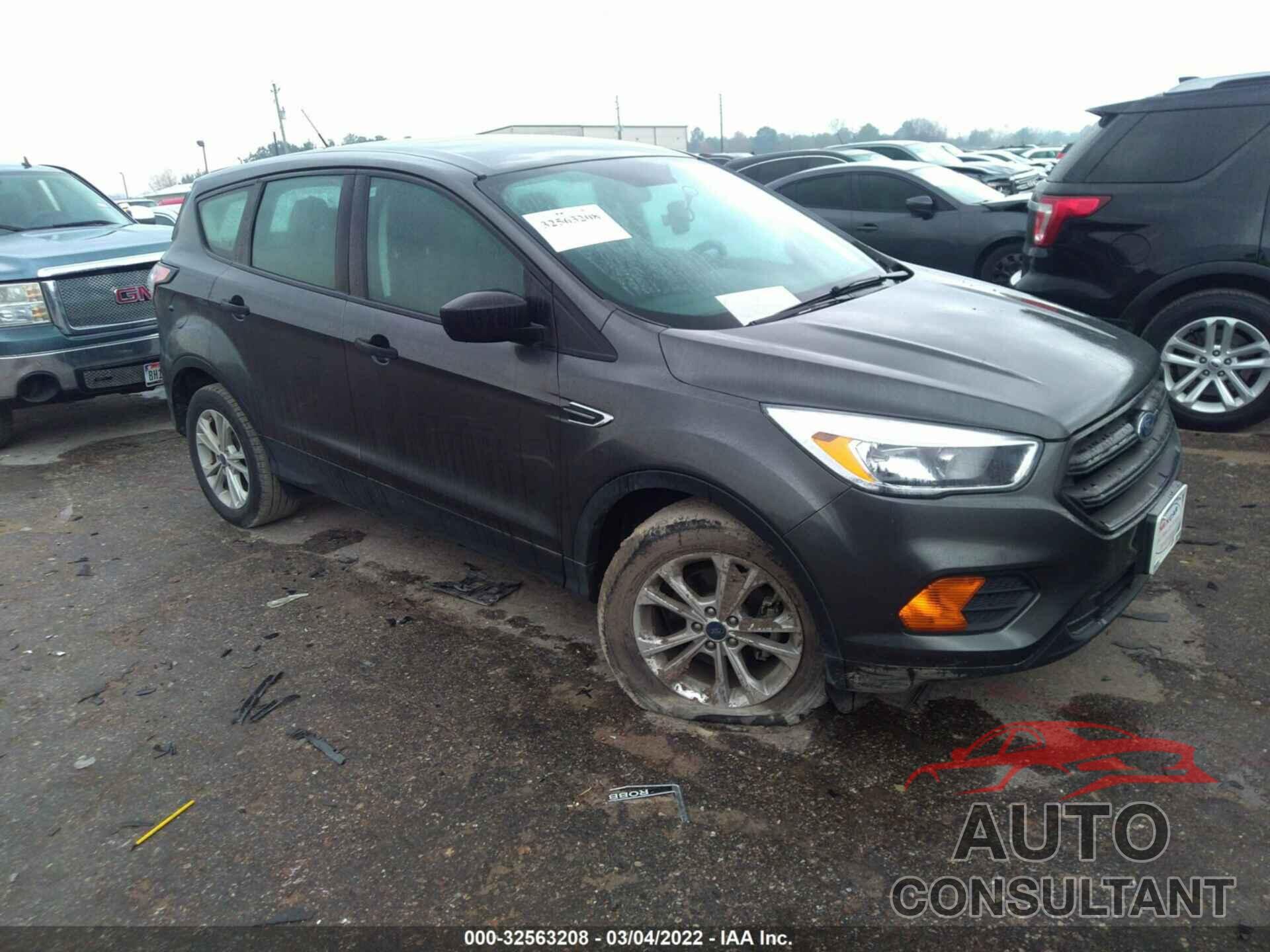 FORD ESCAPE 2017 - 1FMCU0F75HUD21442