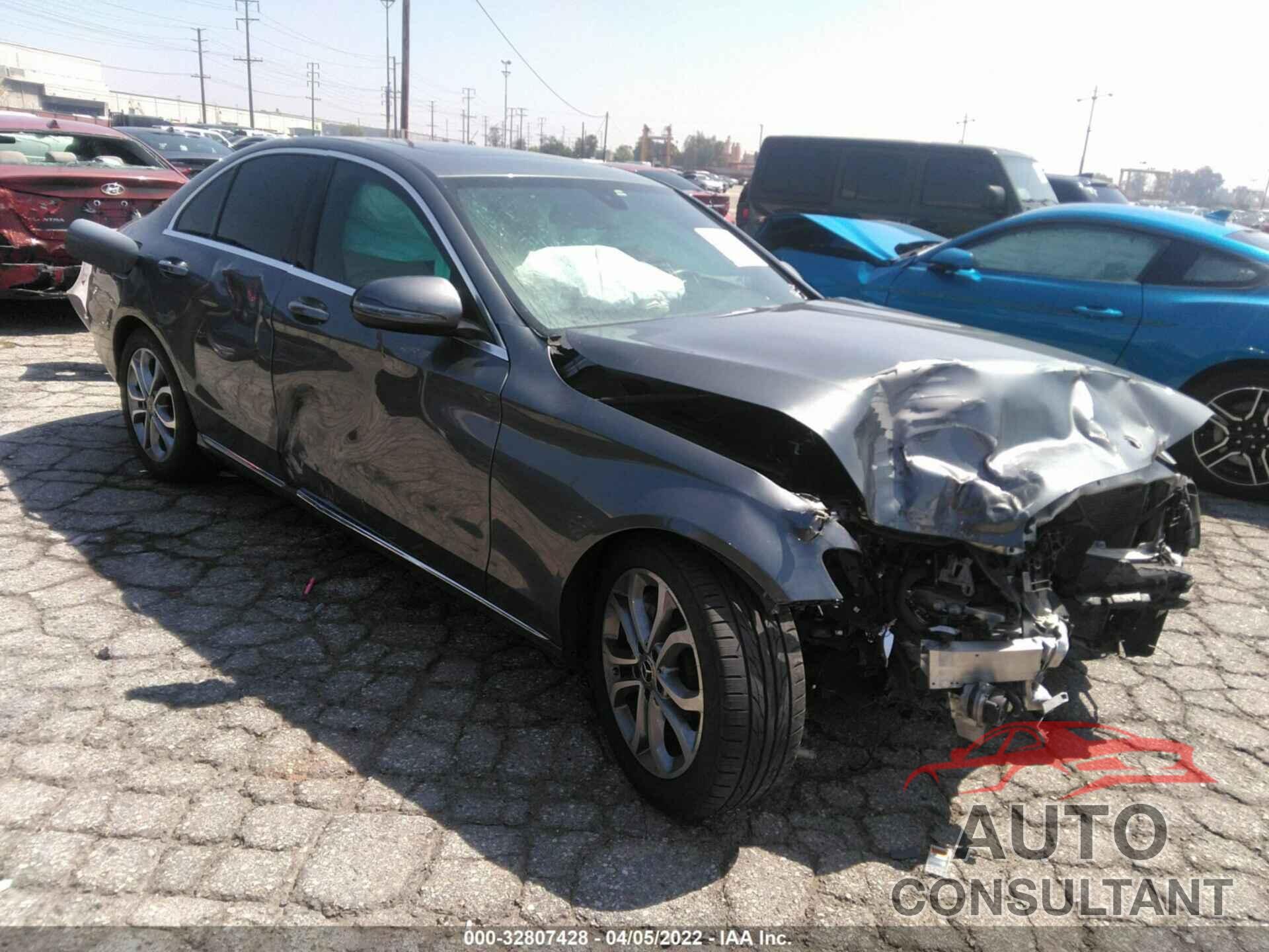MERCEDES-BENZ C-CLASS 2018 - 55SWF4JB8JU253360