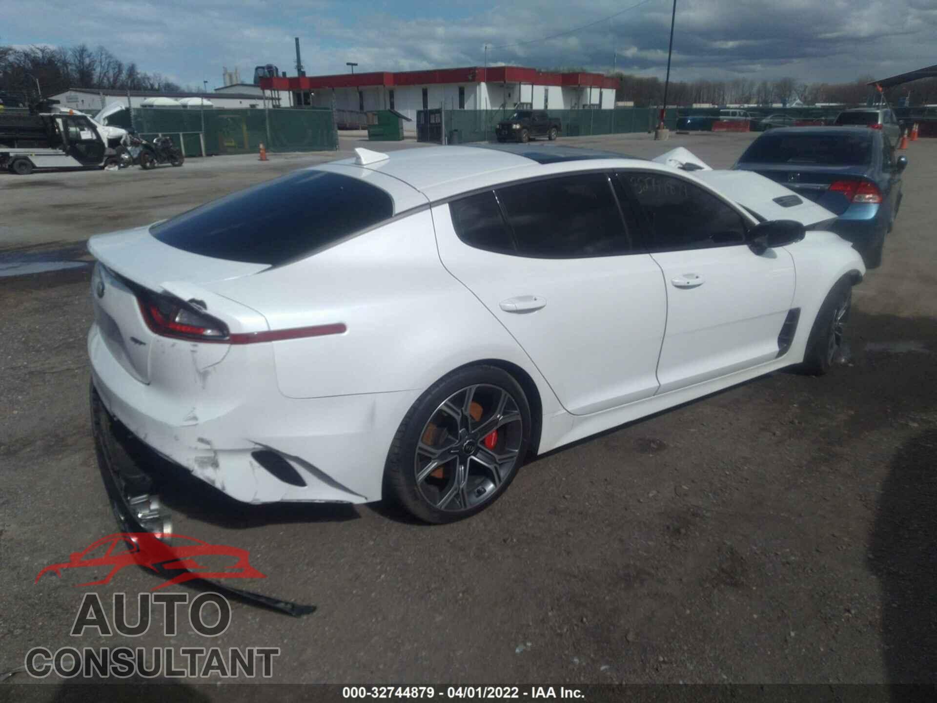KIA STINGER 2018 - KNAE45LC0J6018541