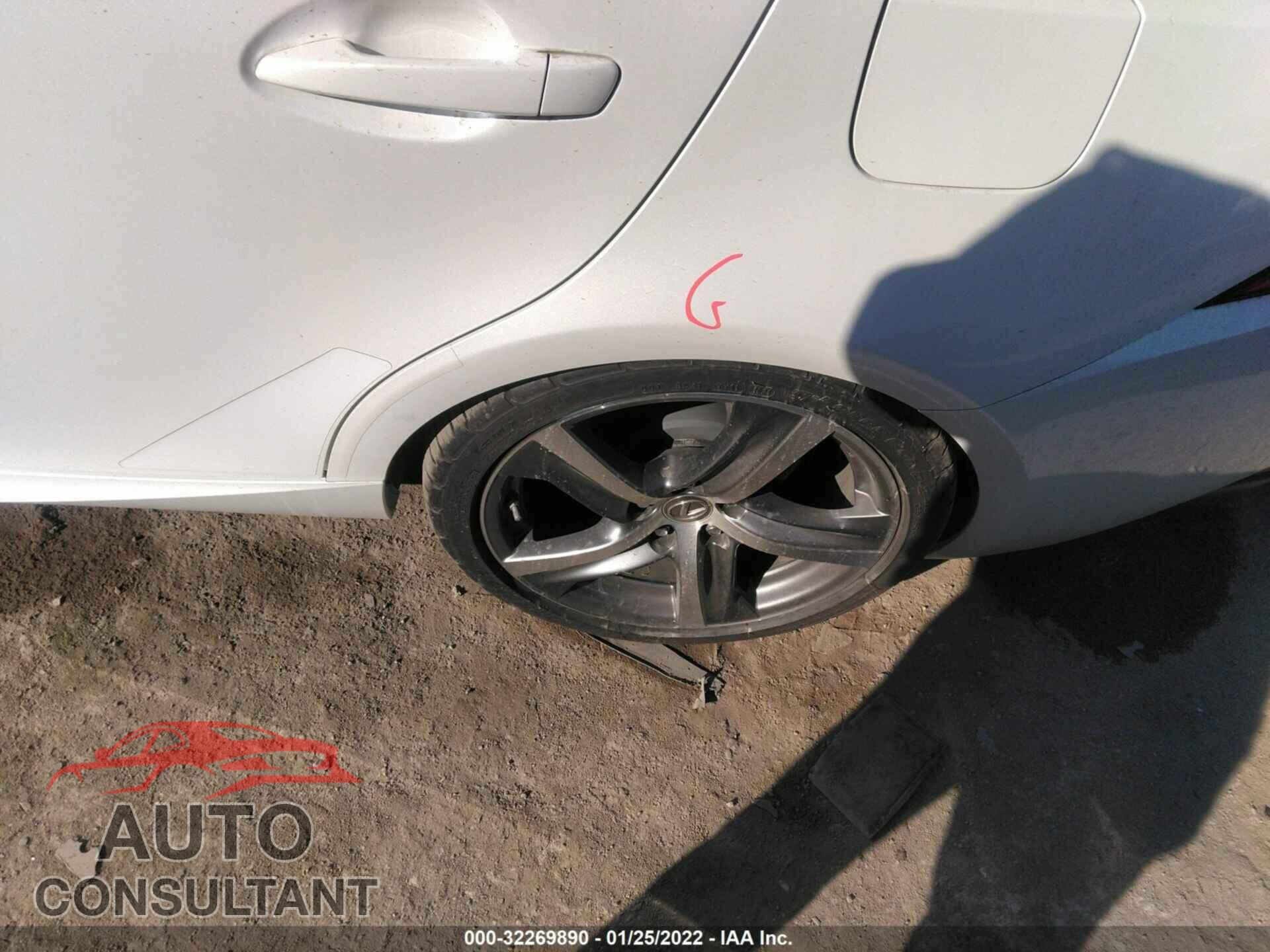 LEXUS IS 2017 - JTHBA1D24H5039033