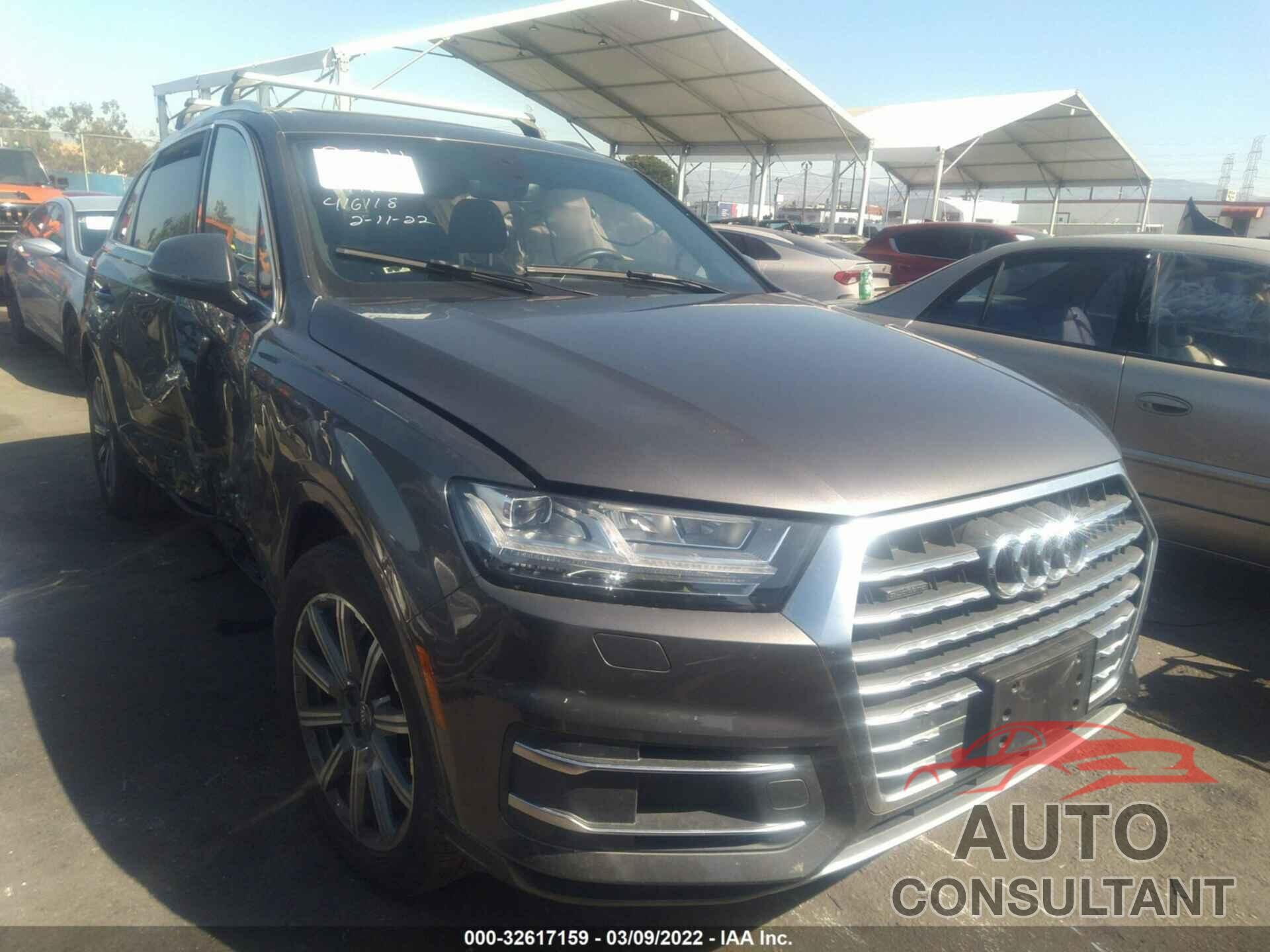 AUDI Q7 2019 - WA1LHAF78KD031051