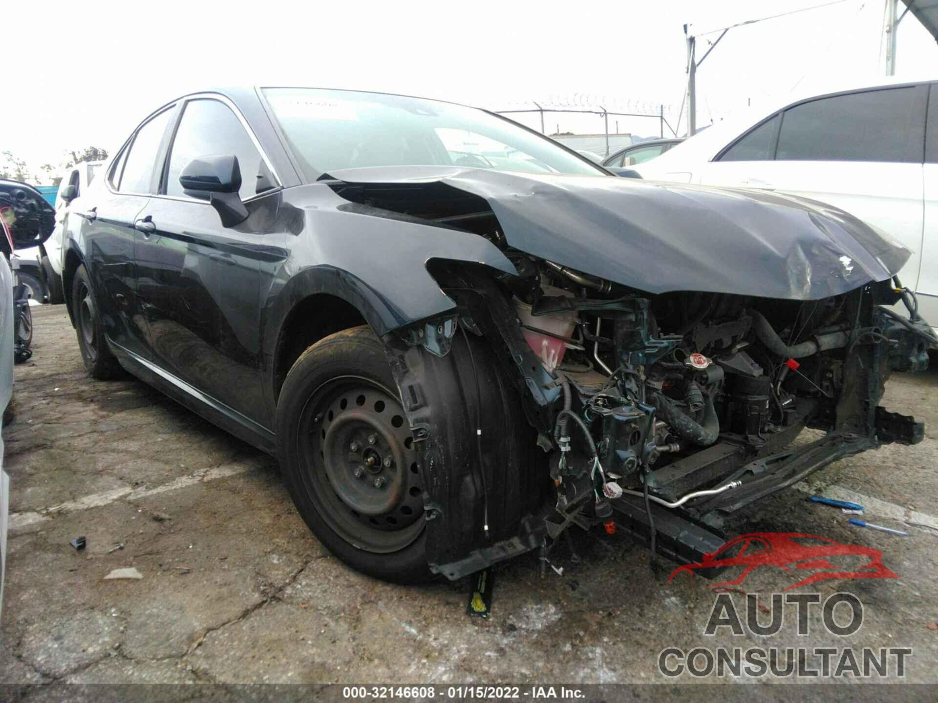 TOYOTA CAMRY 2018 - 4T1B11HK5JU642267