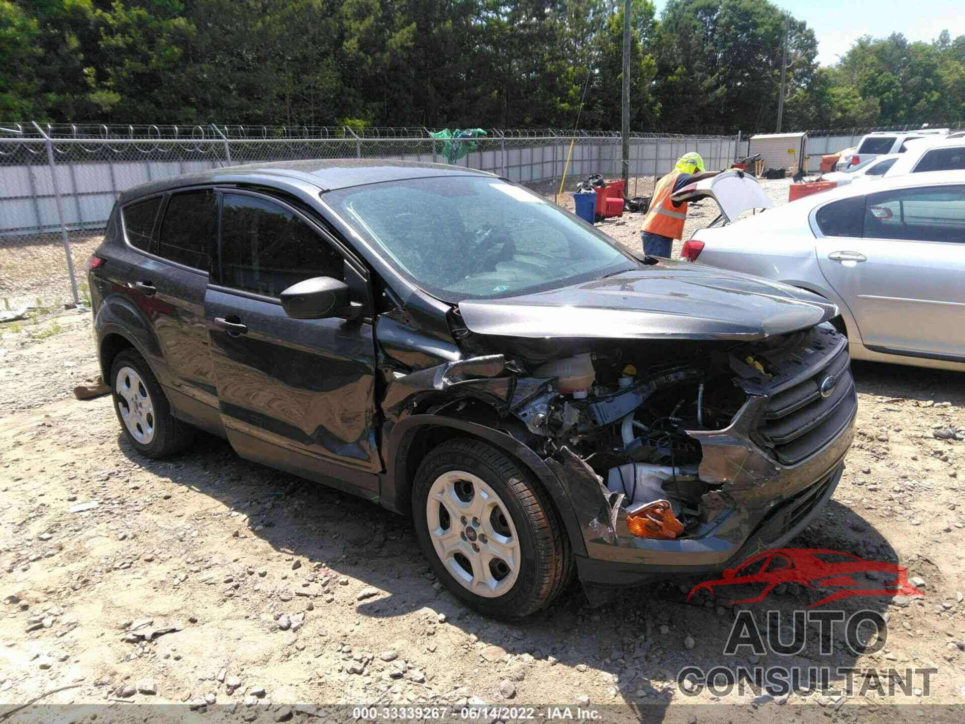FORD ESCAPE 2017 - 1FMCU0F77HUB85556