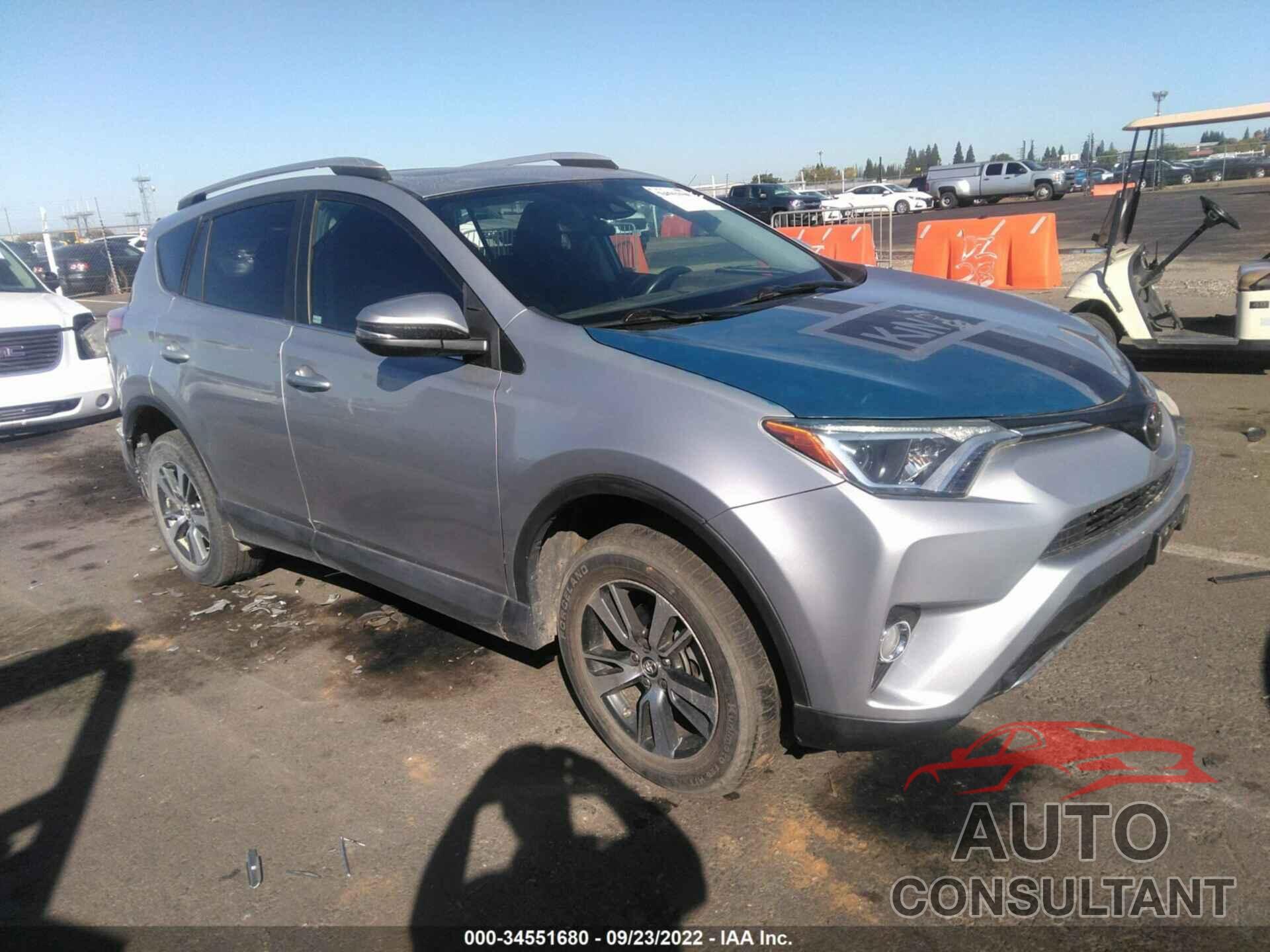 TOYOTA RAV4 2018 - 2T3RFREV7JW788268