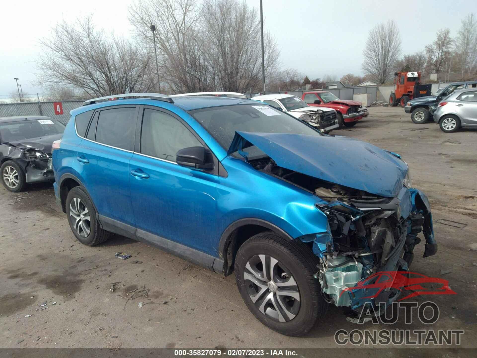 TOYOTA RAV4 2017 - JTMBFREVXHJ146136