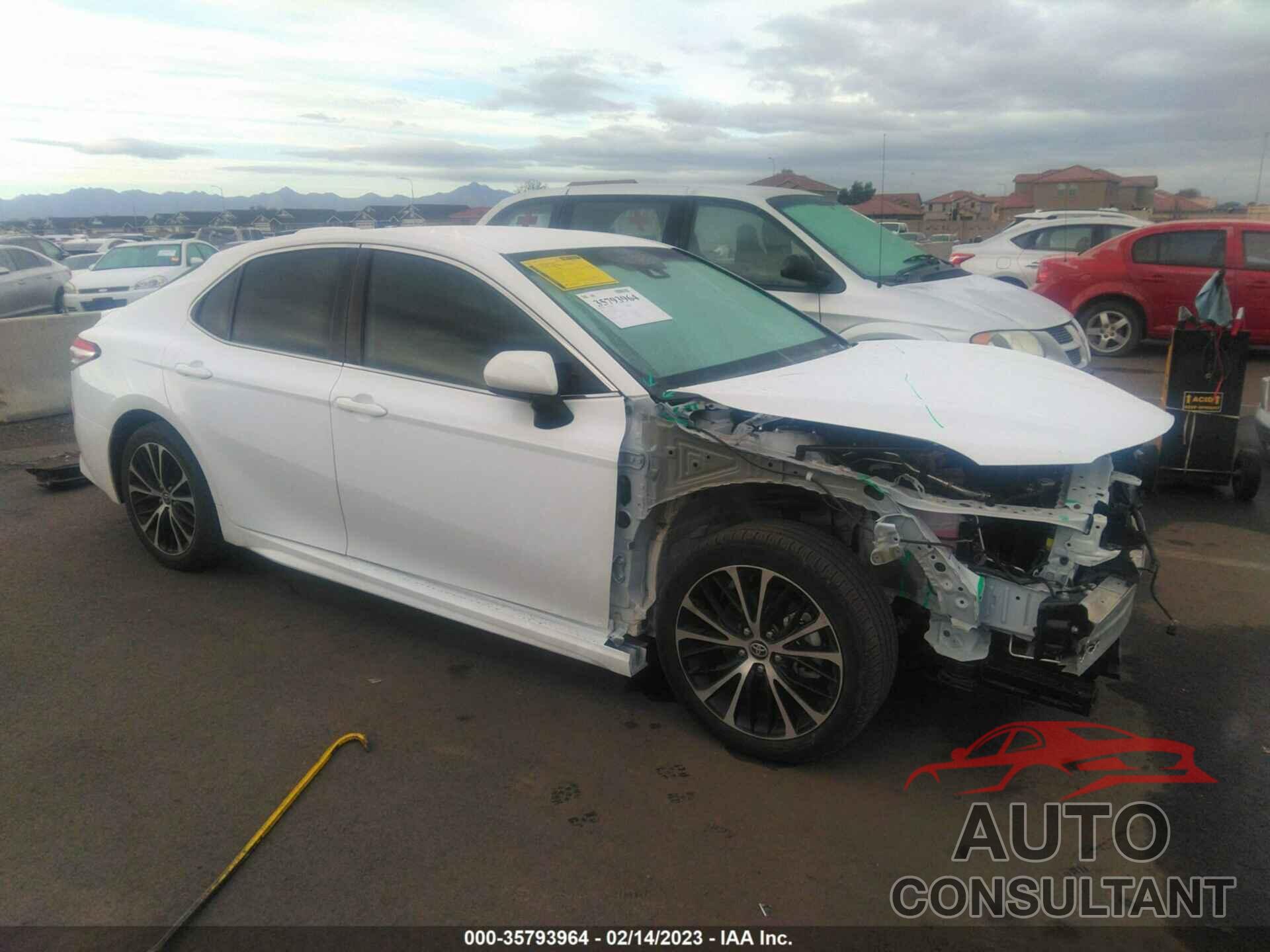 TOYOTA CAMRY 2020 - 4T1G11AK8LU976893