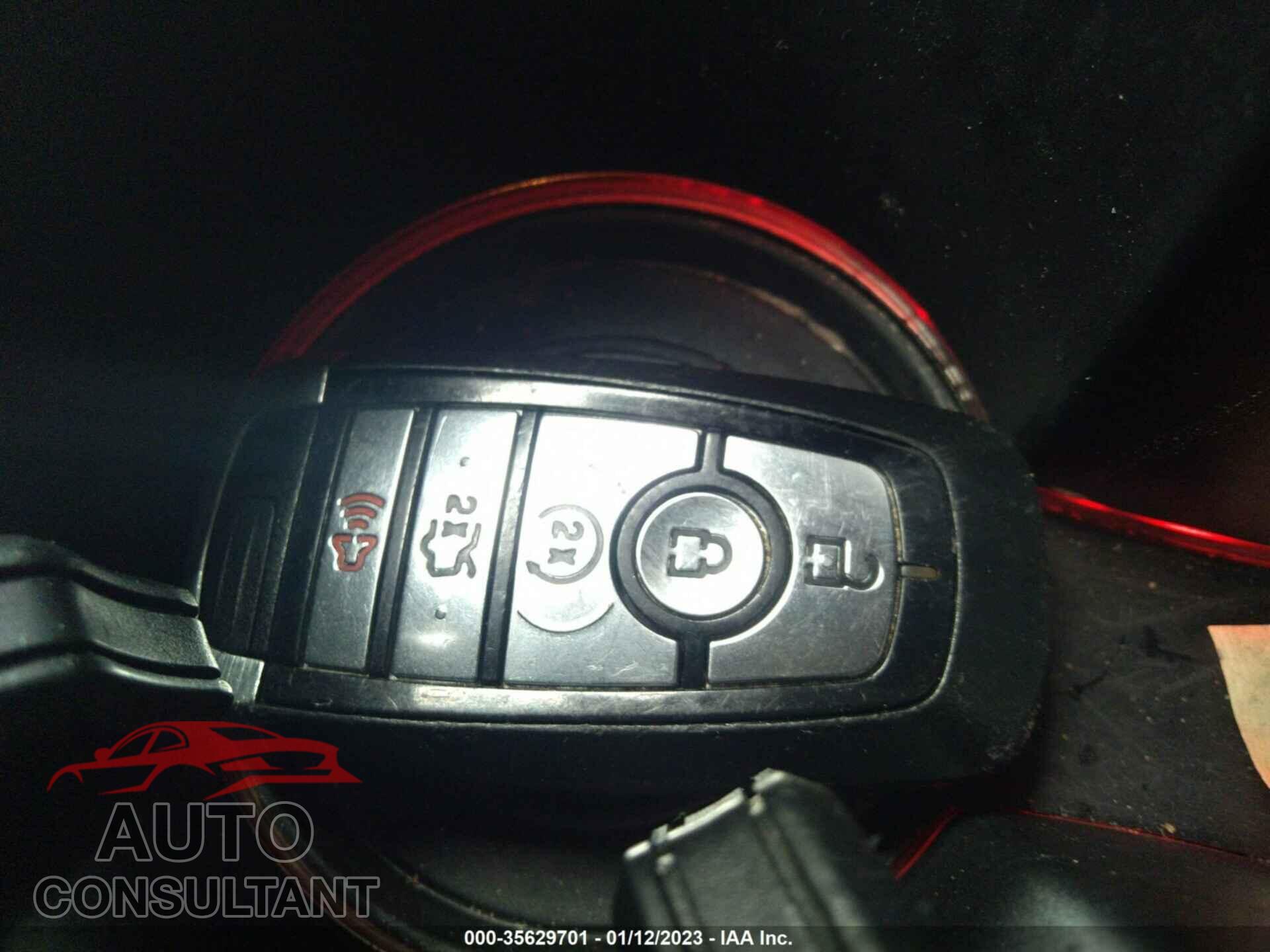 FORD MUSTANG 2018 - 1FATP8UH2J5117855