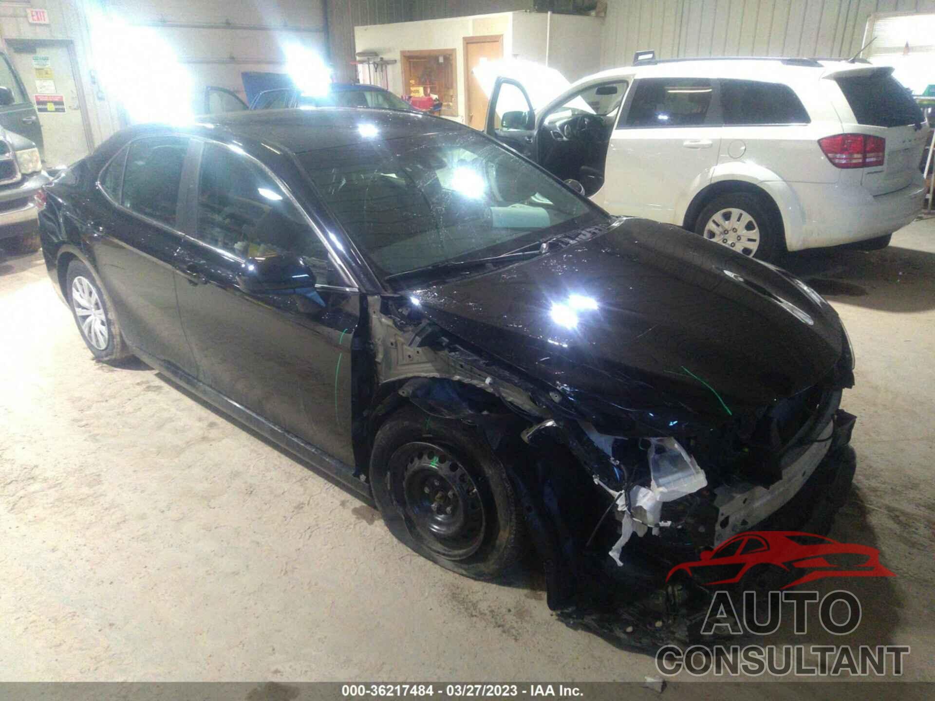 TOYOTA CAMRY 2018 - 4T1B31HK7JU503705